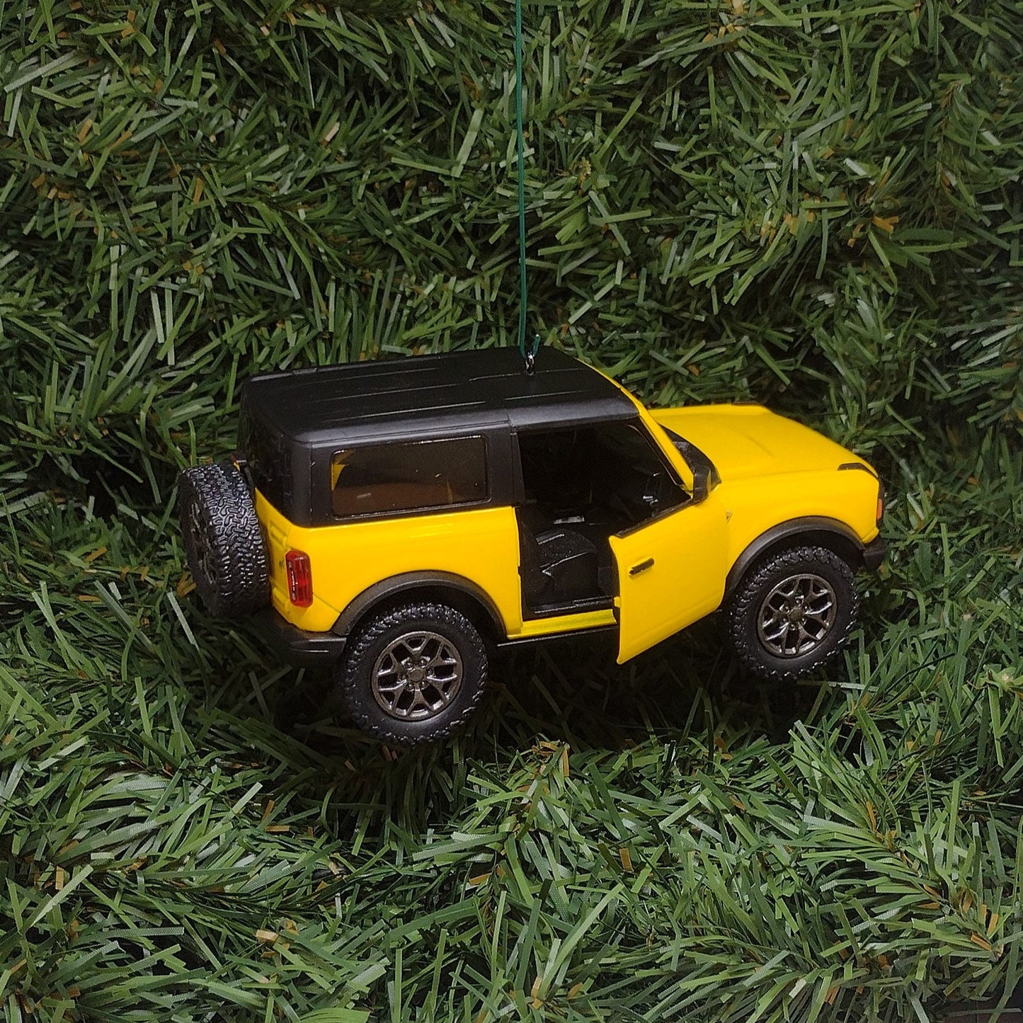 Ford Bronco Ornament 2022 Christmas Tree Decoration Unique Gift Idea 5 Inch Yellow 4x4 SUV