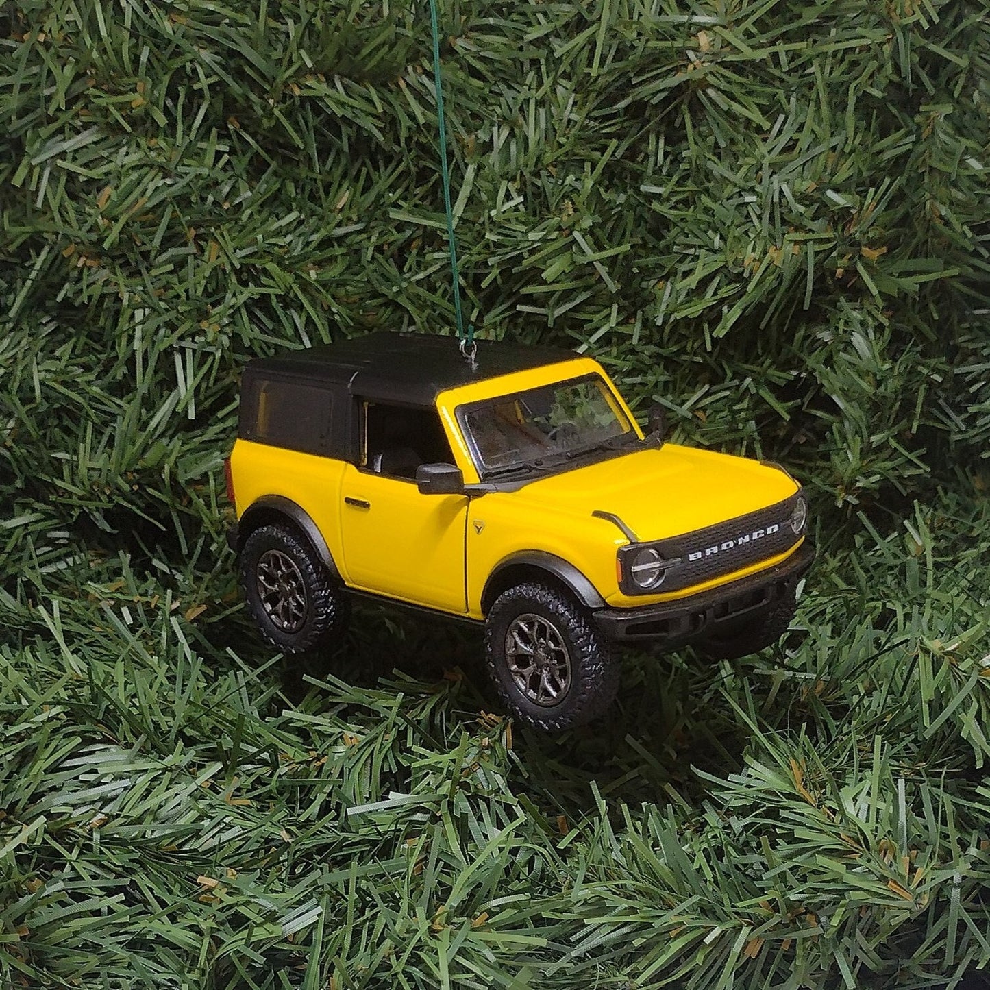 Ford Bronco Ornament 2022 Christmas Tree Decoration Unique Gift Idea 5 Inch Yellow 4x4 SUV