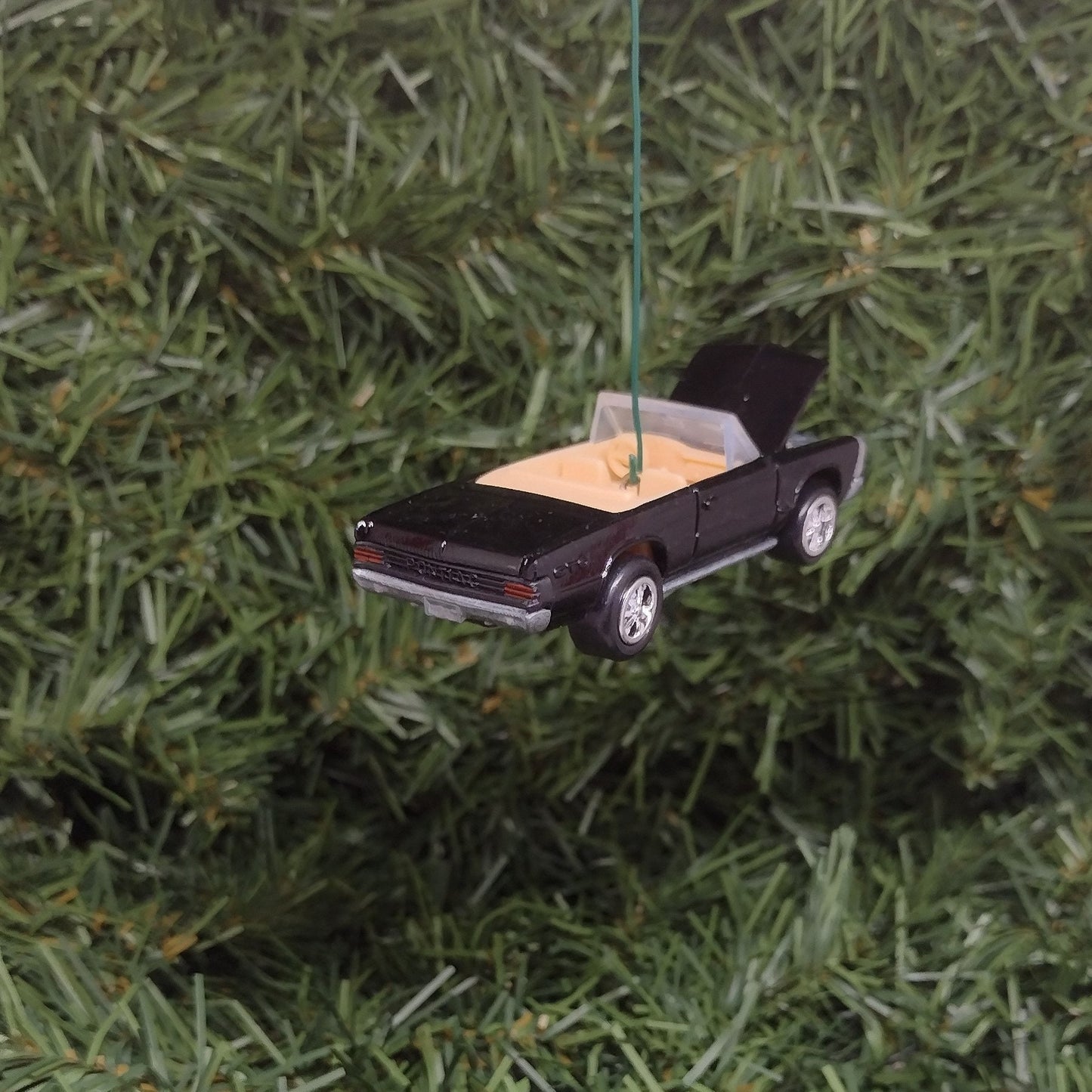 PONTIAC GTO CONVERTIBLE 1965 Ornament Christmas Tree Decoration Unique Automotive Xmas Gift Idea Black Hood Opens