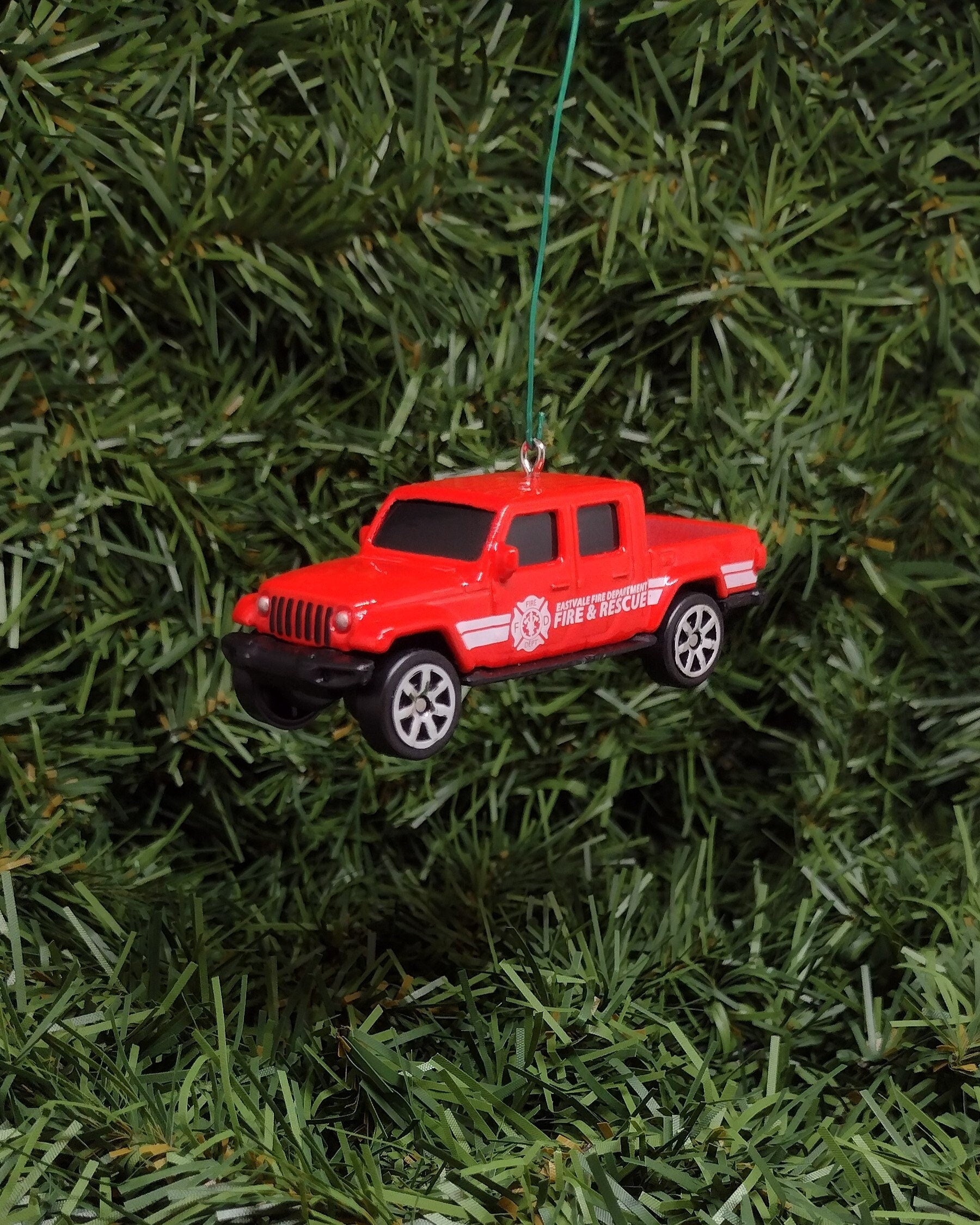 JEEP GLADIATOR Ornament Christmas gift idea unique Xmas tree decoration 4x4 SUV red Fire & Rescue