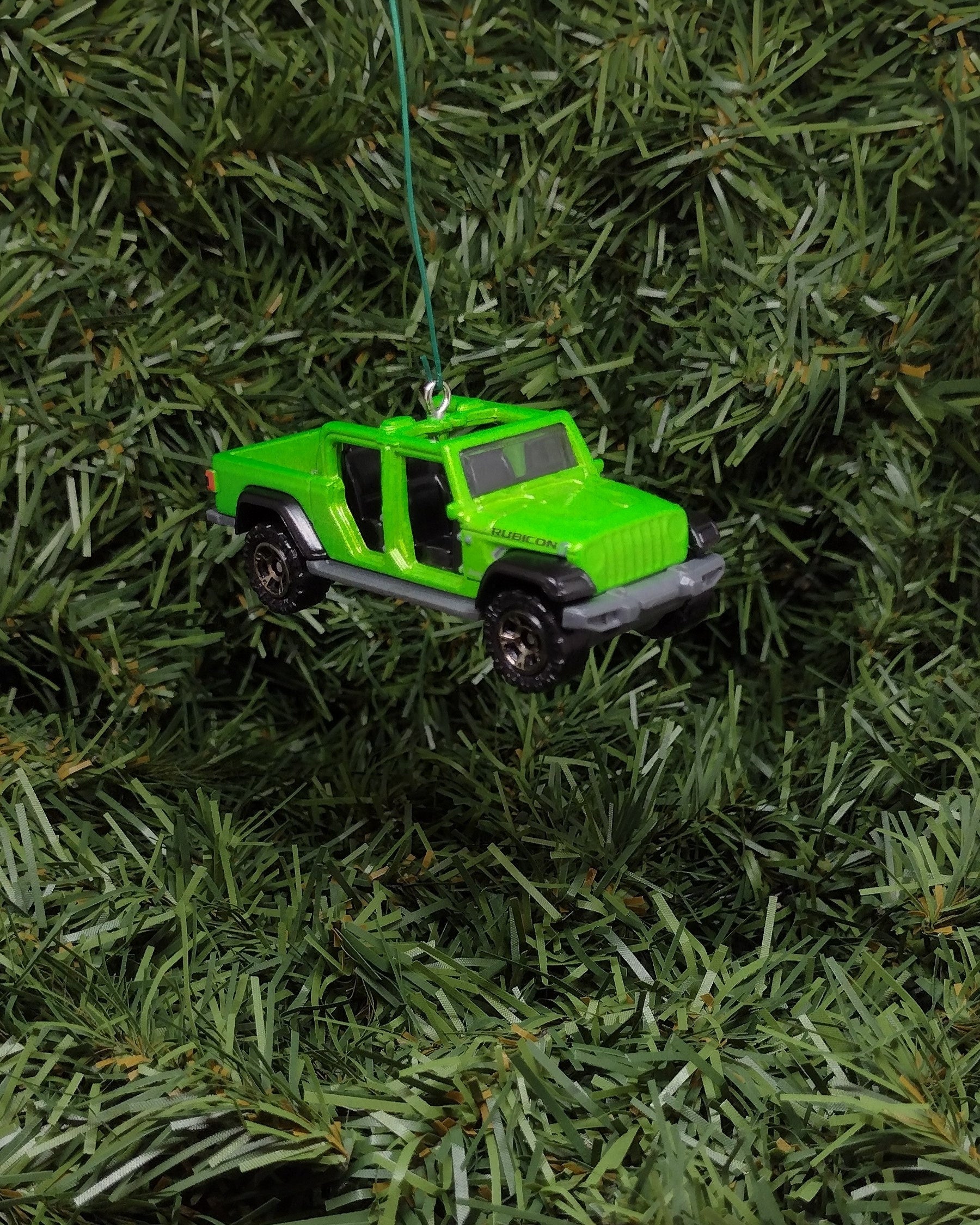 JEEP GLADIATOR Ornament Christmas gift idea unique Xmas tree decoration 4x4 SUV bright green open cab