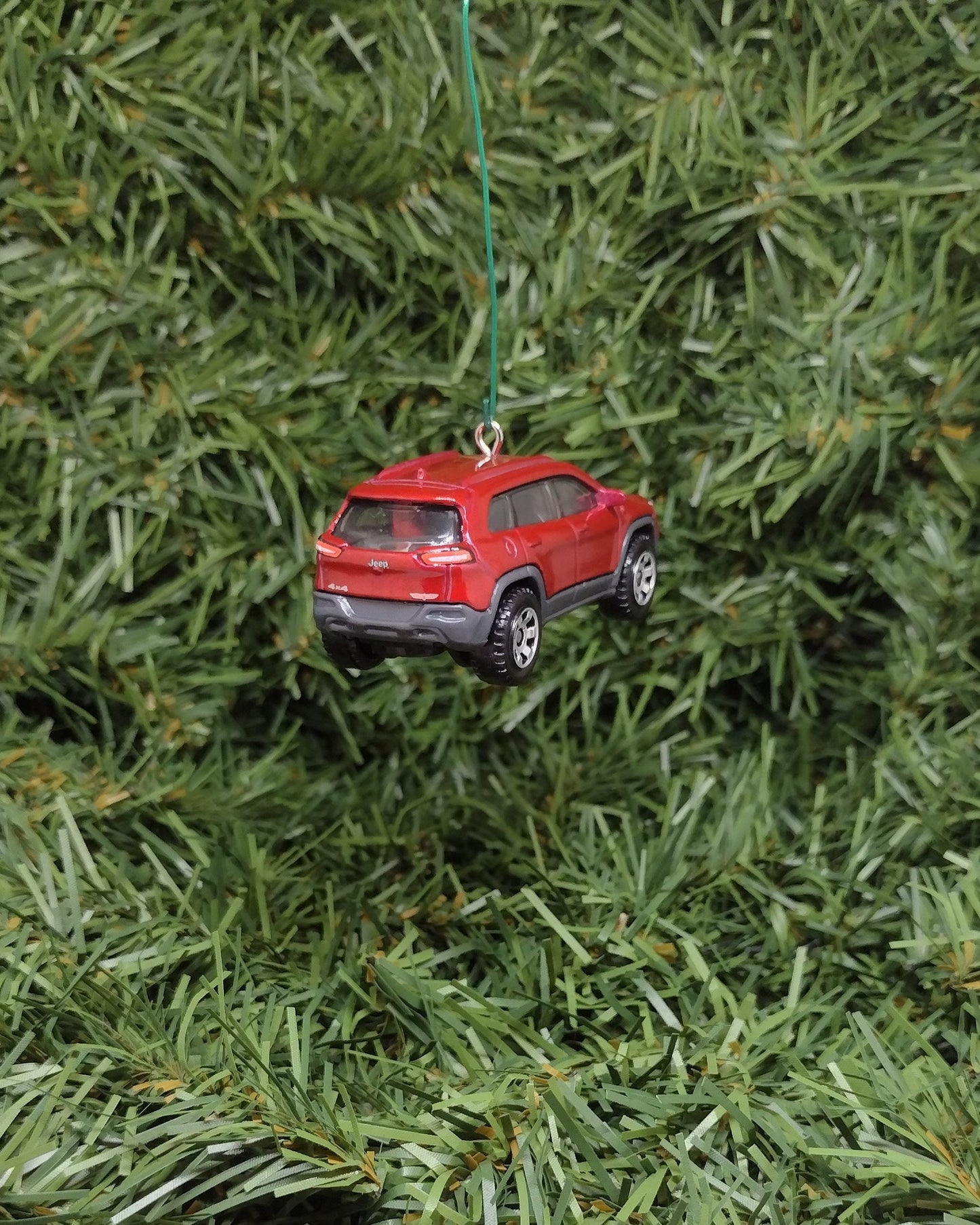 JEEP CHEROKEE Ornament Christmas gift idea unique Xmas tree decoration 2014 Trailhawk 4x4 SUV red