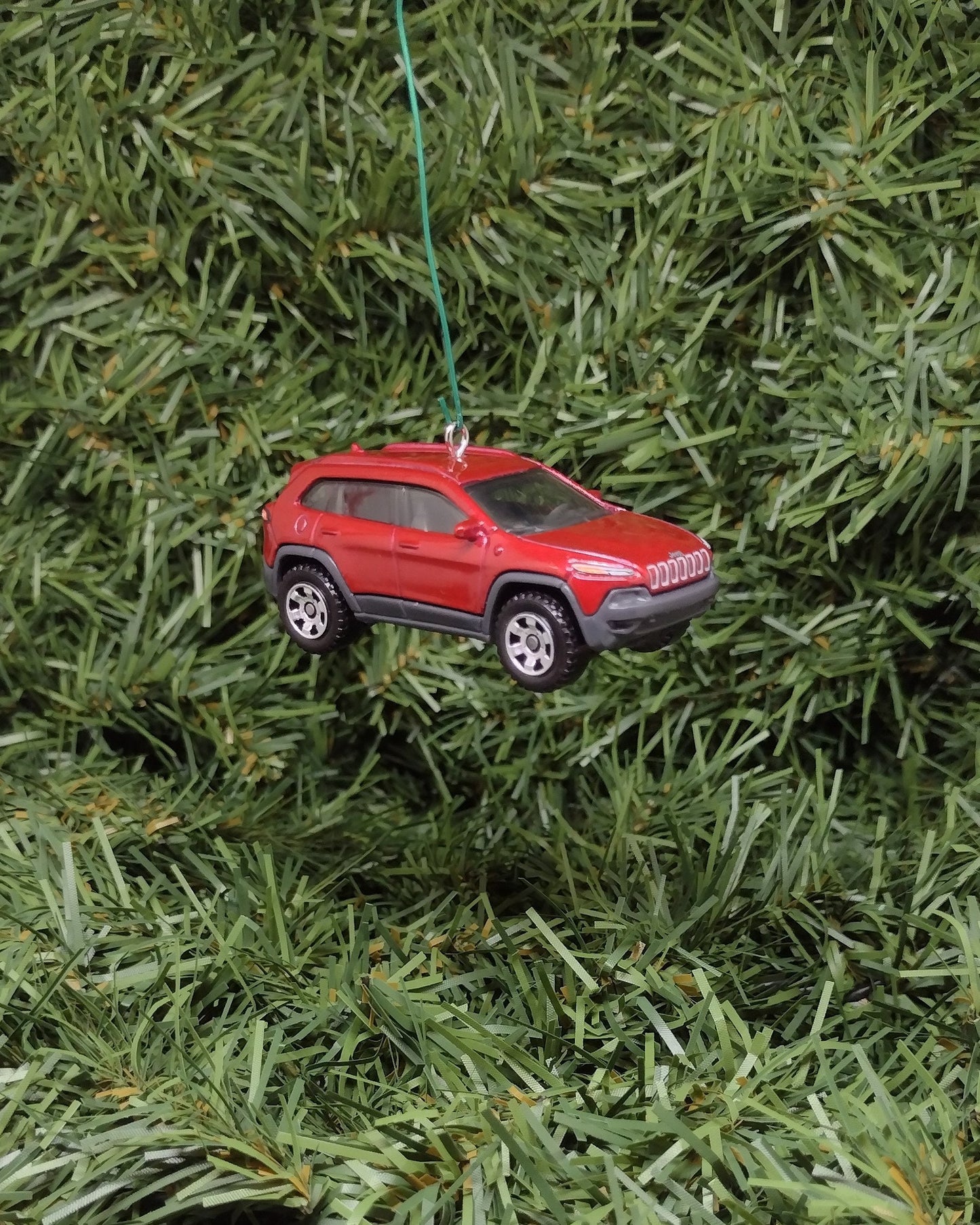 JEEP CHEROKEE Ornament Christmas gift idea unique Xmas tree decoration 2014 Trailhawk 4x4 SUV red