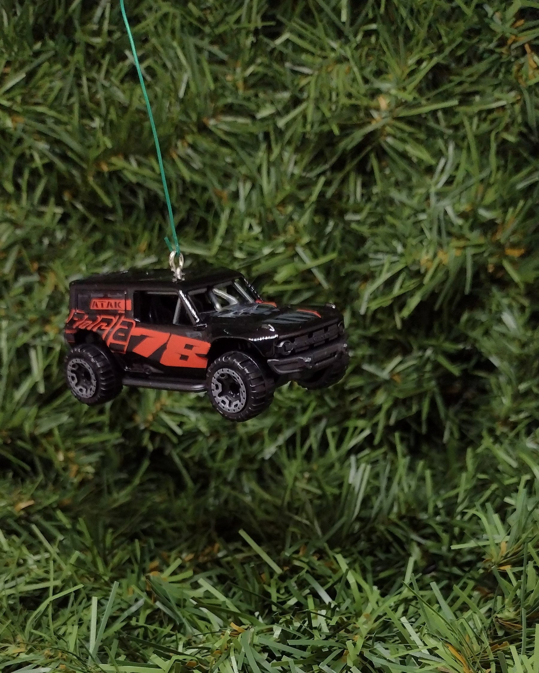 Ford Bronco Ornament Christmas Tree Decoration fun gift idea for car enthusiast unique Xmas present 3 inch Off Road Racing