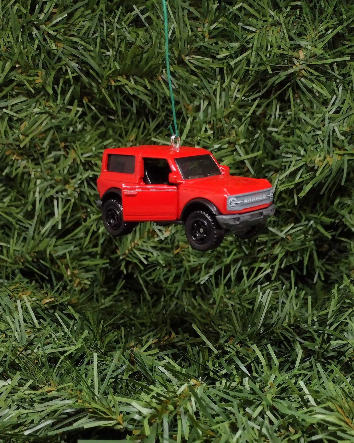 Ford Bronco Ornament 2021 Christmas Tree Decoration unique Xmas Gift Idea 2021-2024 red 2 door