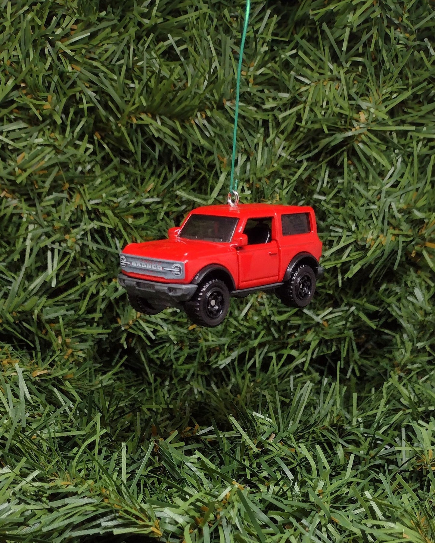 Ford Bronco Ornament 2021 Christmas Tree Decoration unique Xmas Gift Idea 2021-2024 red 2 door