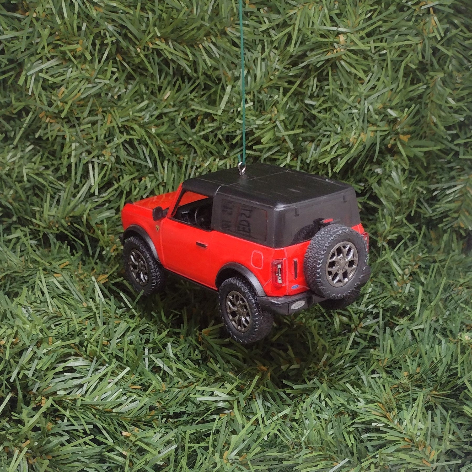 Ford Bronco Ornament 2022 Christmas Tree Decoration Unique Gift Idea 5 Inch Red 4x4 SUV