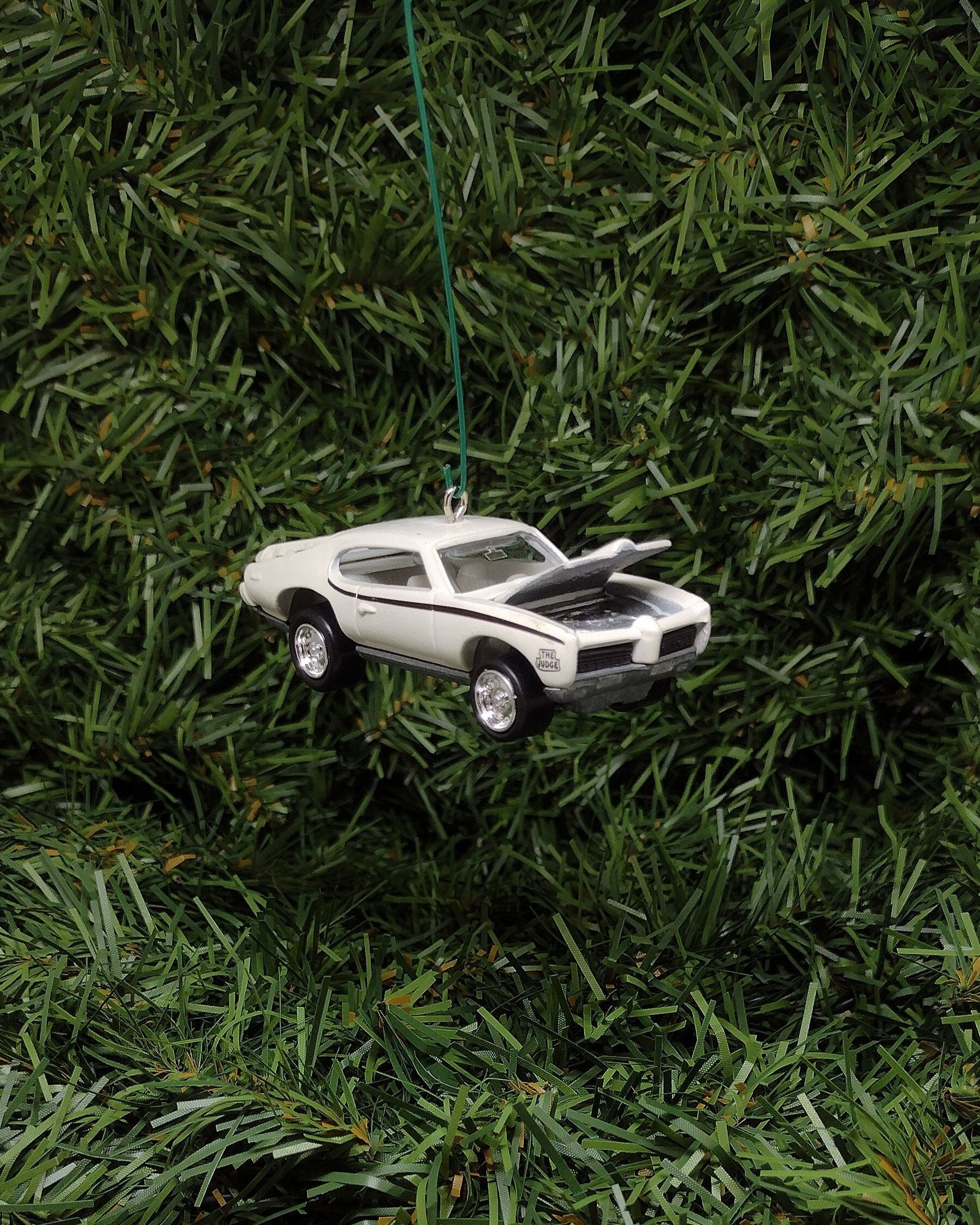 PONTIAC GTO JUDGE 1969 Ornament Christmas Tree Decoration Unique Automotive Xmas Gift Idea White Hood Opens