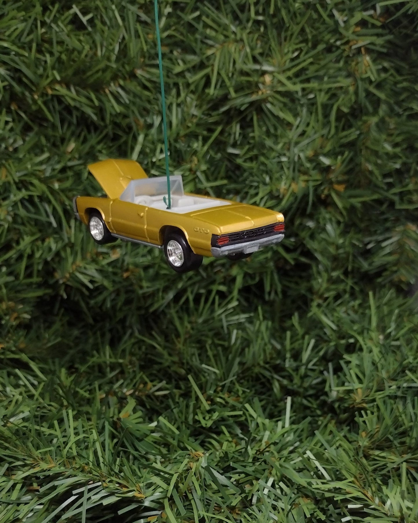 PONTIAC GTO CONVERTIBLE 1965 Ornament Christmas Tree Decoration Unique Automotive Xmas Gift Idea Hood Opens