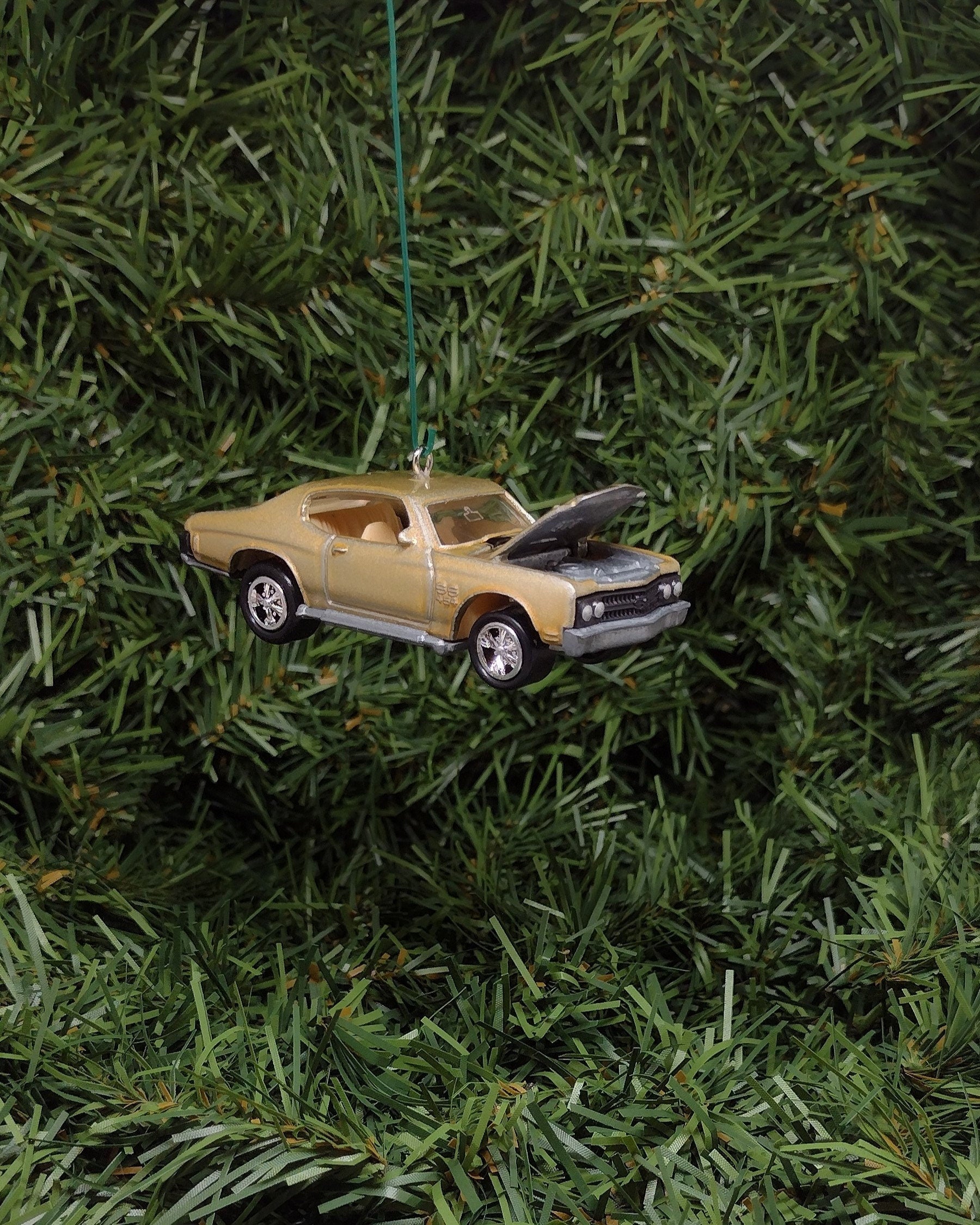 Chevy Chevelle SS 1970 Ornament Christmas Tree Decoration 70 Chevrolet Unique Xmas Gift Idea Hood Opens