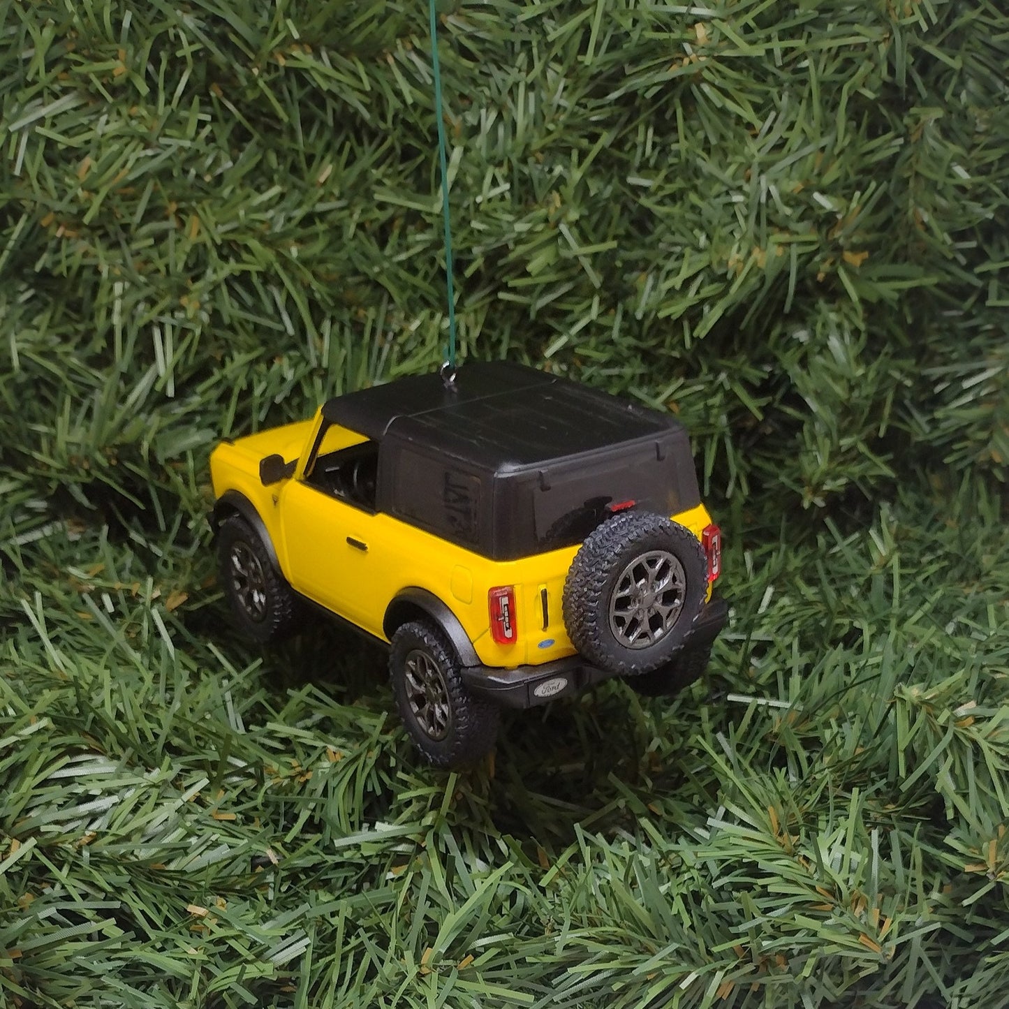 Ford Bronco Ornament 2022 Christmas Tree Decoration Unique Gift Idea 5 Inch Yellow 4x4 SUV