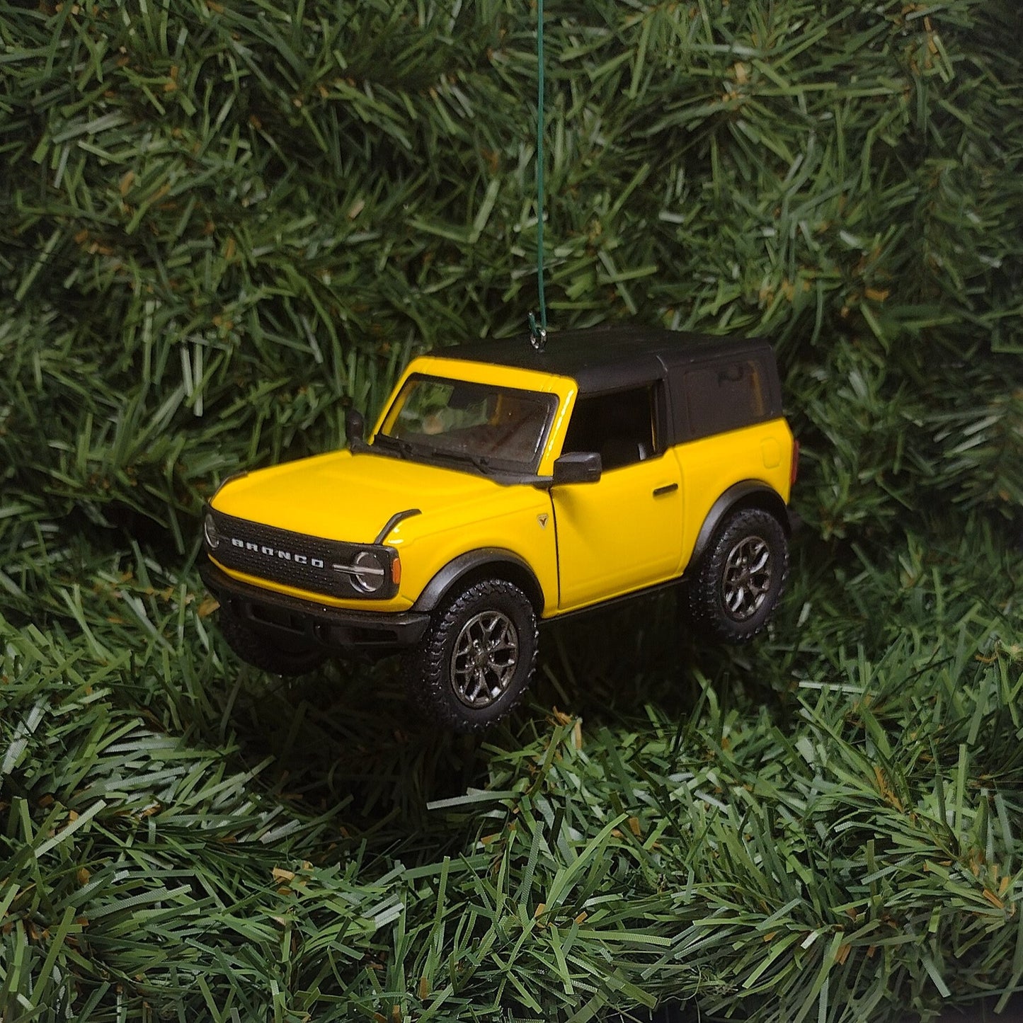 Ford Bronco Ornament 2022 Christmas Tree Decoration Unique Gift Idea 5 Inch Yellow 4x4 SUV