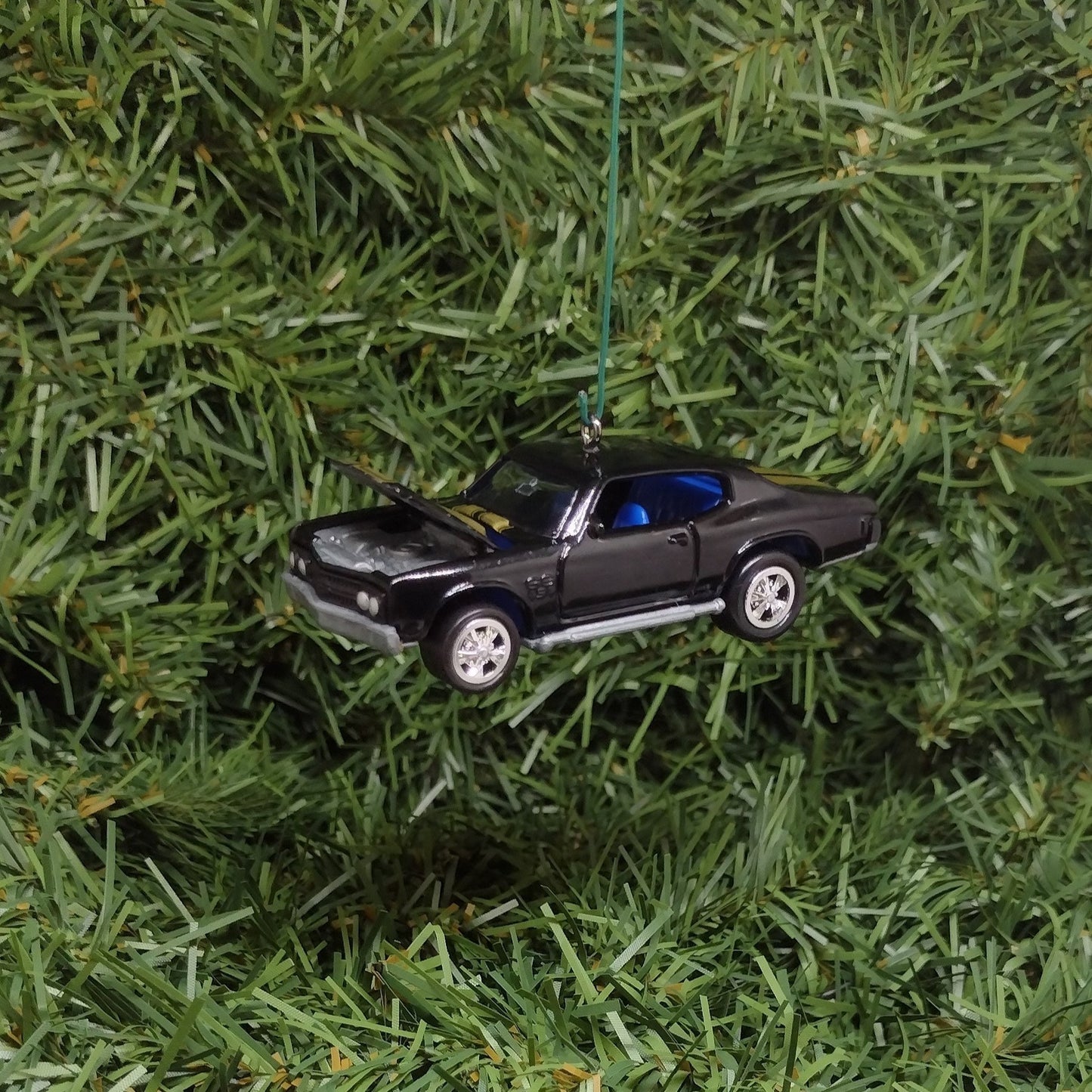 Chevy Chevelle SS 1970 Ornament Christmas Tree Decoration 70 Chevrolet Unique Xmas Gift Idea Black Hood Opens