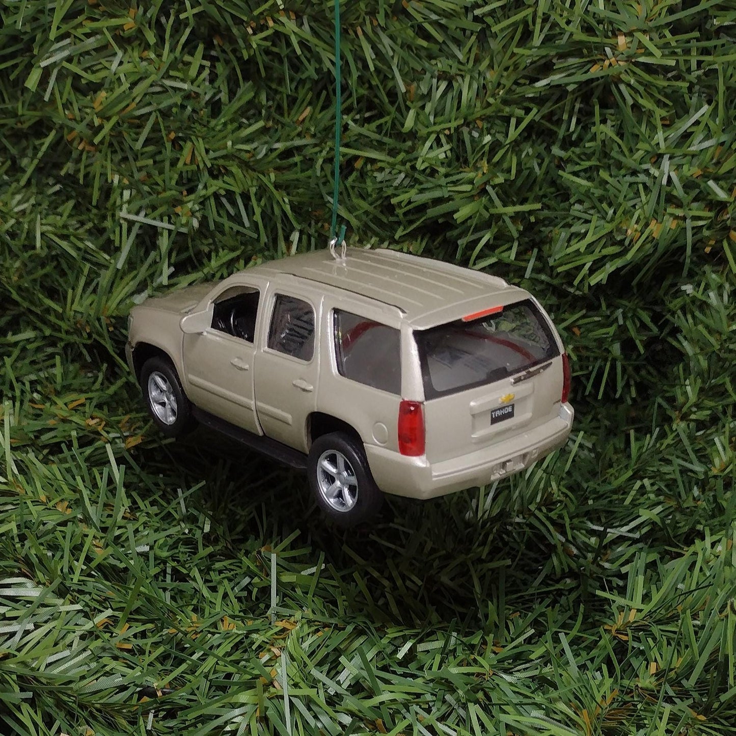 CHEVY 2008 TAHOE Ornament Christmas Tree Decoration Fun Automotive Xmas Gift Idea 5 inch Chevrolet SUV 2007-2014