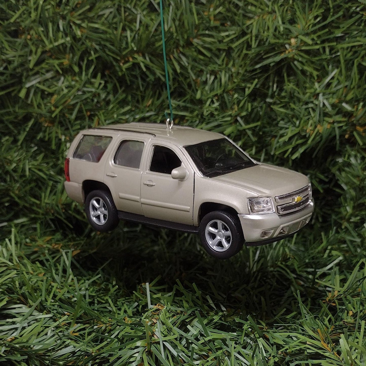 CHEVY 2008 TAHOE Ornament Christmas Tree Decoration Fun Automotive Xmas Gift Idea 5 inch Chevrolet SUV 2007-2014