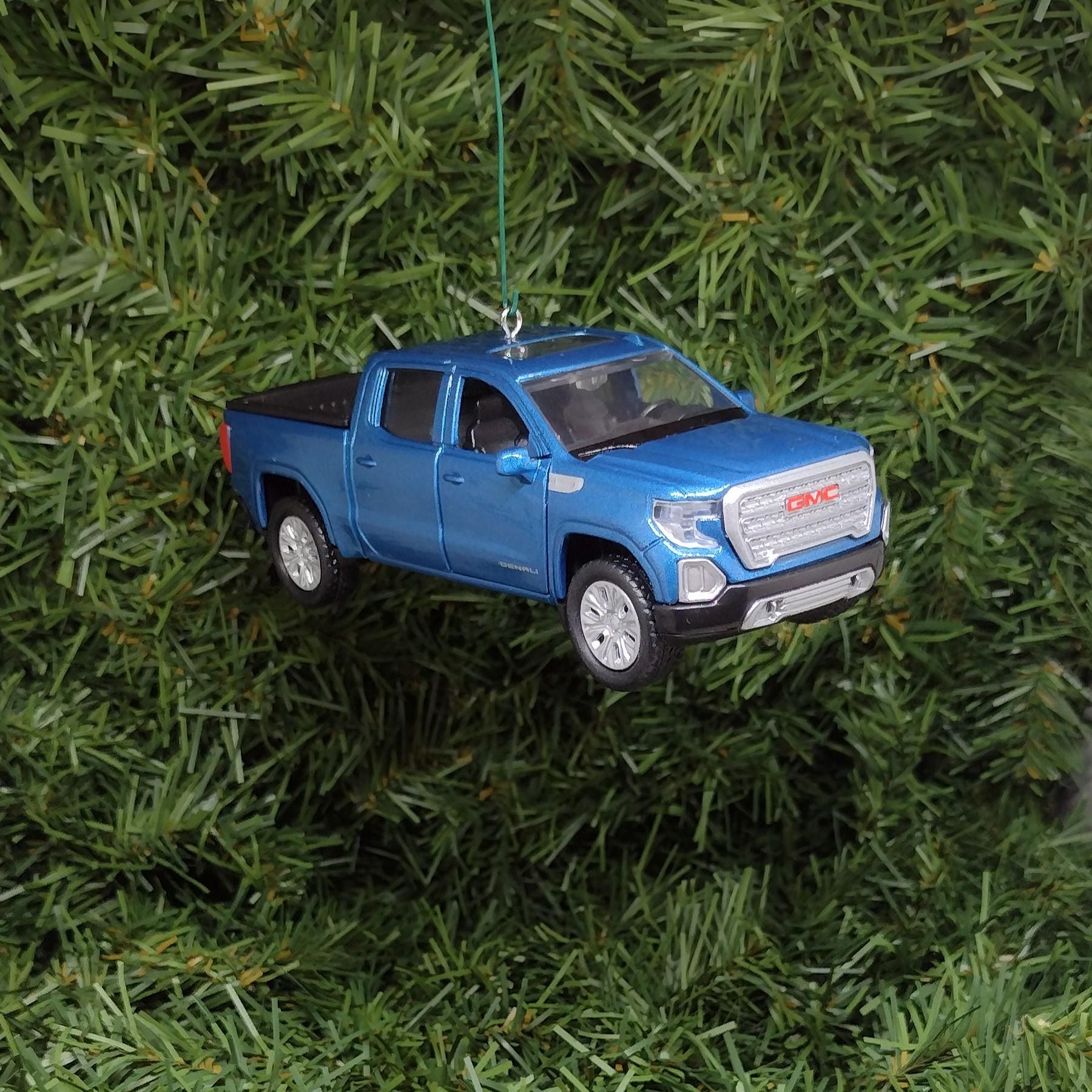 GMC SIERRA DENALI Ornament Christmas Tree Decoration Fun Automotive Xmas Gift Idea 5 Inch 2019 Pickup Truck