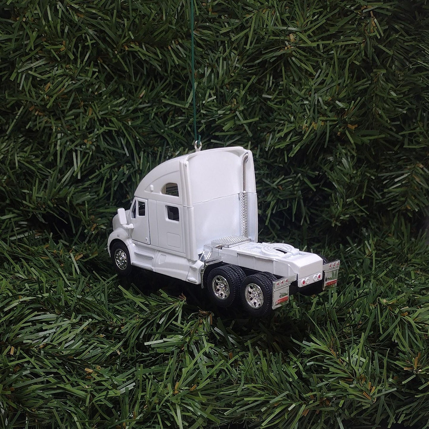 Kenworth Big Rig Ornament Christmas Gift Idea Xmas tree Decoration 5 inches Semi Tractor T-700 White