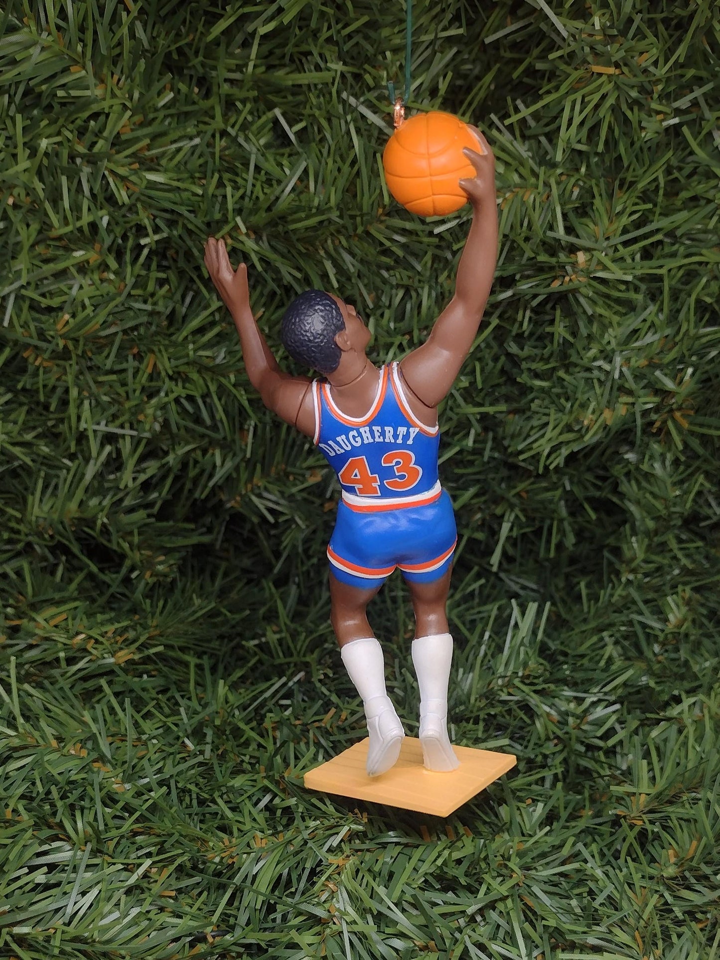 CLEVELAND CAVALIERS Christmas tree ornaments Mark Price/Brad Daugherty/Tyrone Hill xmas NBA basketball figure unique gift