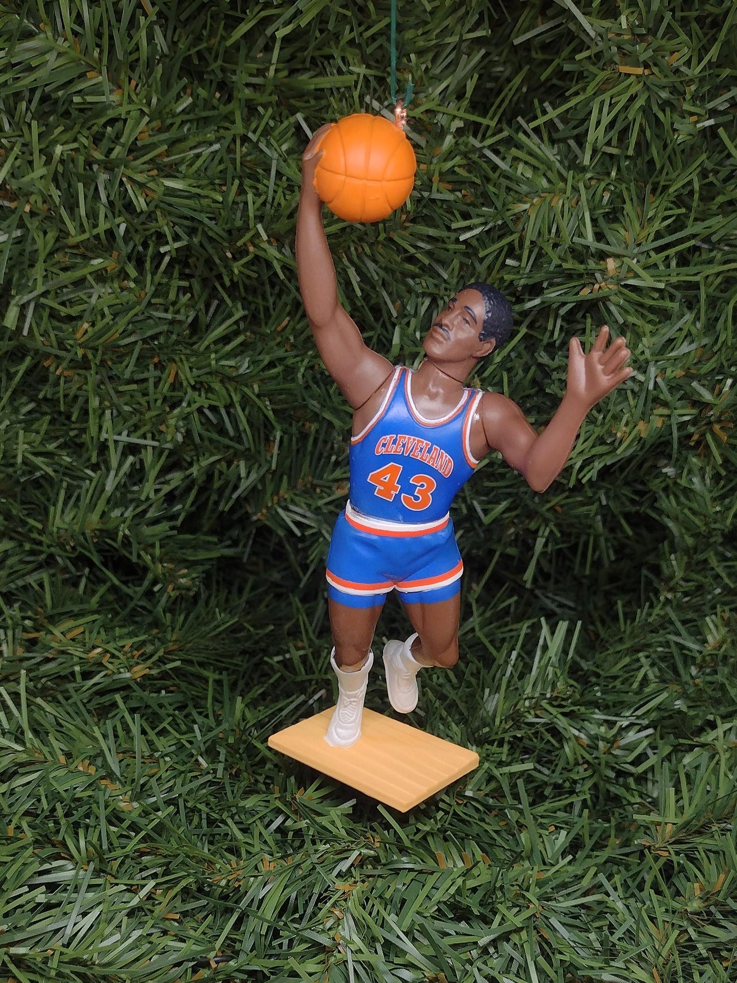 CLEVELAND CAVALIERS Christmas tree ornaments Mark Price/Brad Daugherty/Tyrone Hill xmas NBA basketball figure unique gift