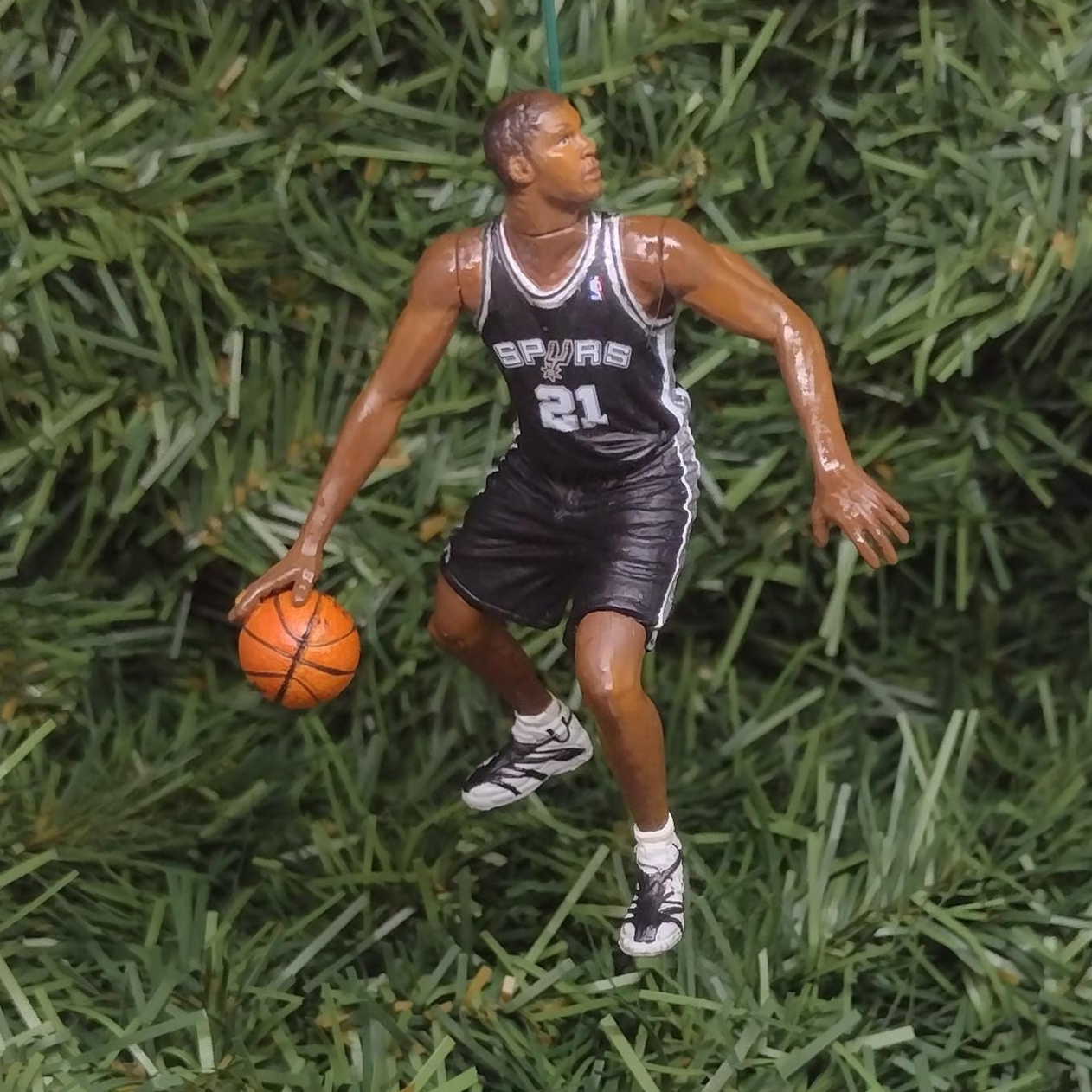 Tim Duncan SAN ANTONIO SPURS Christmas Ornament Unique Gift Idea Xmas Tree Decoration Nba Basketball figure