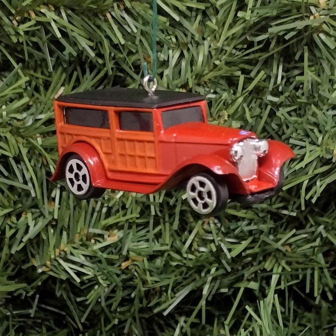 1932 FORD Ornament Christmas Tree Decoration Unique Xmas Gift Idea 2.25 inch