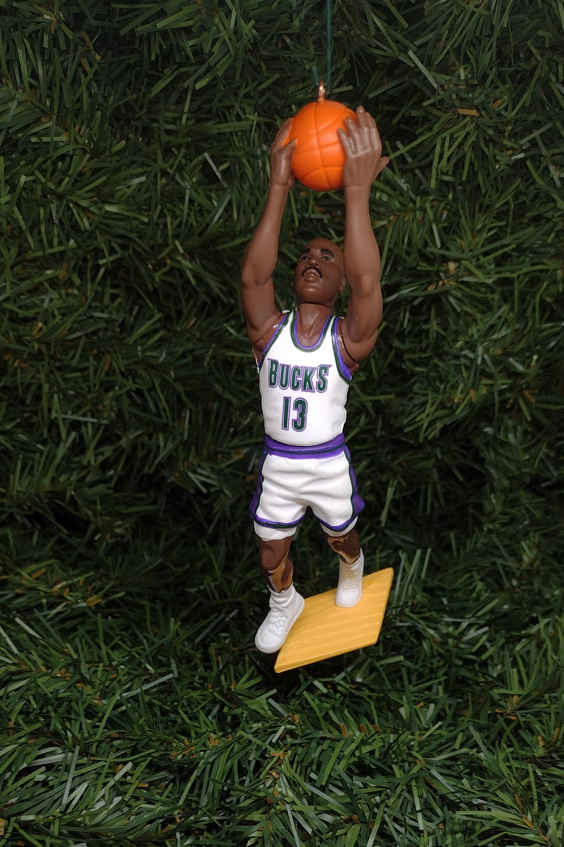 MILWAUKEE BUCKS Christmas ornament Vin Baker/Glenn Robinson xmas tree nba basketball figure unique gift idea Buck ornaments