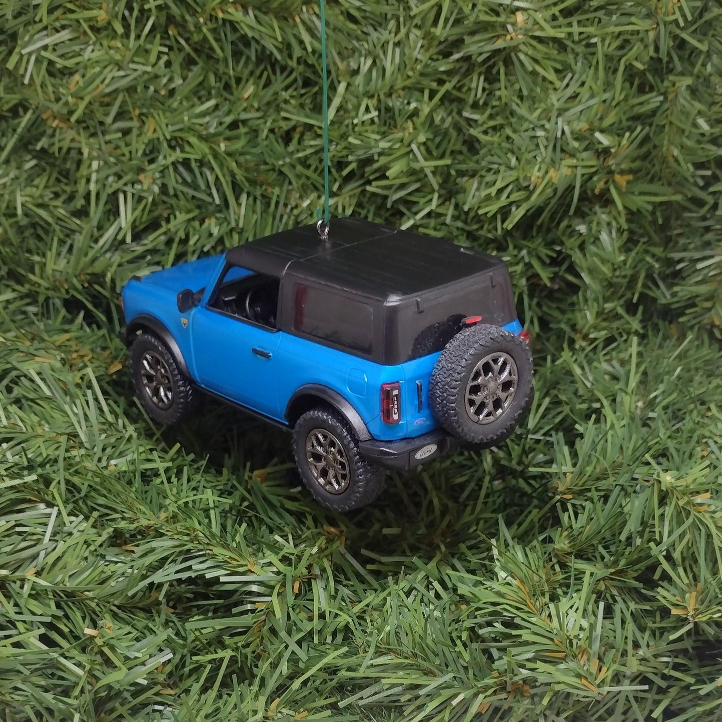 Ford Bronco Ornament 2022 Christmas Tree Decoration Unique Gift Idea 5 Inch Blue 4x4 SUV