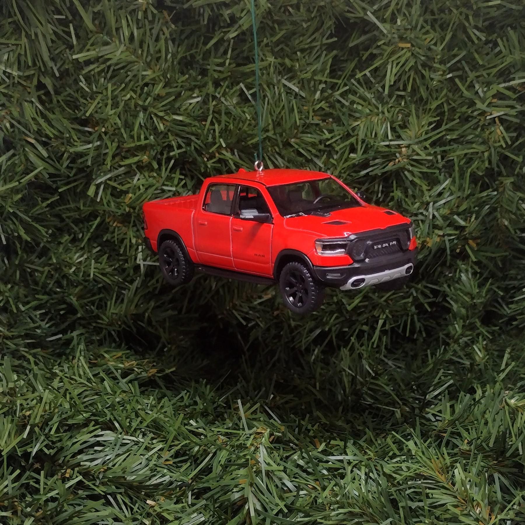 DODGE RAM 1500 Ornament 2019 Christmas Gift Idea Unique Xmas Tree Decoration 4x4 Pickup Truck doors open Red