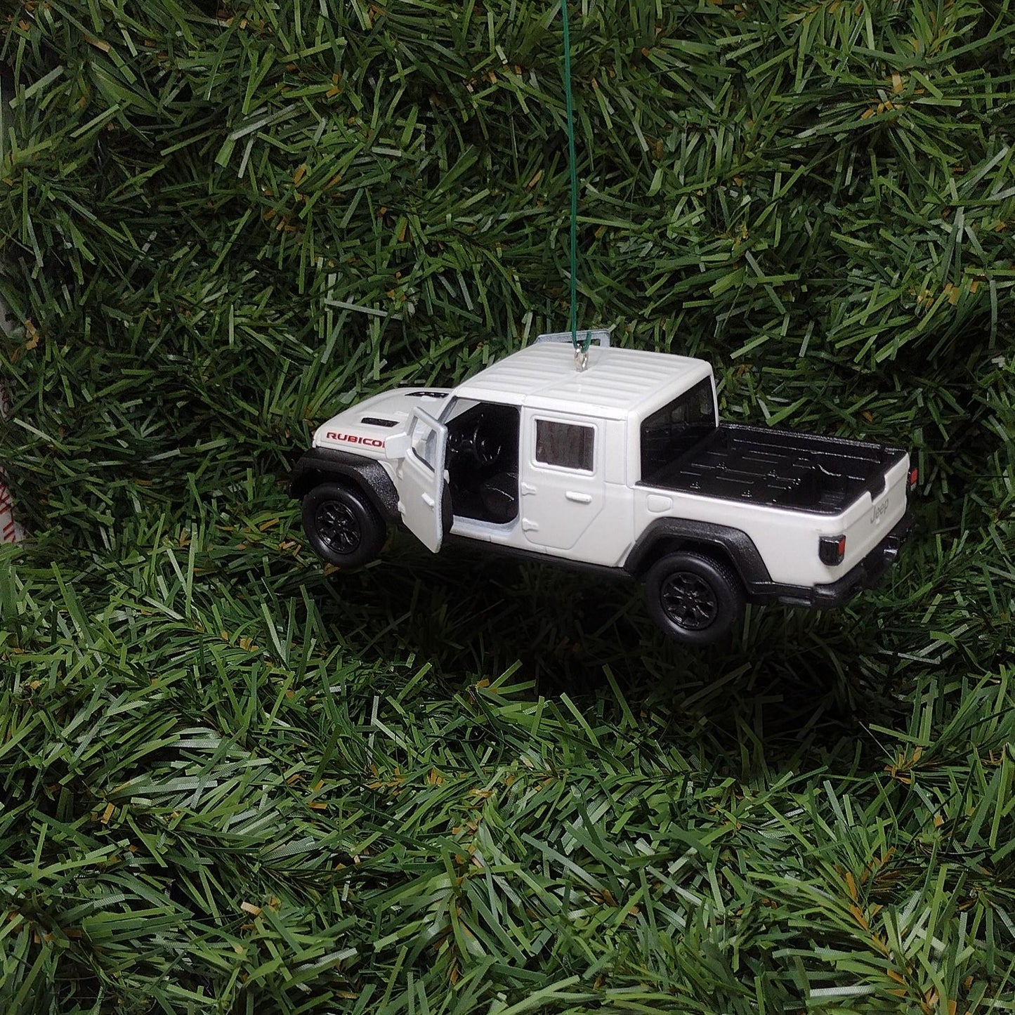 JEEP GLADIATOR Ornament Christmas Gift Idea Fun Automotive Xmas Tree Decoration 5 inch White 2019-2024