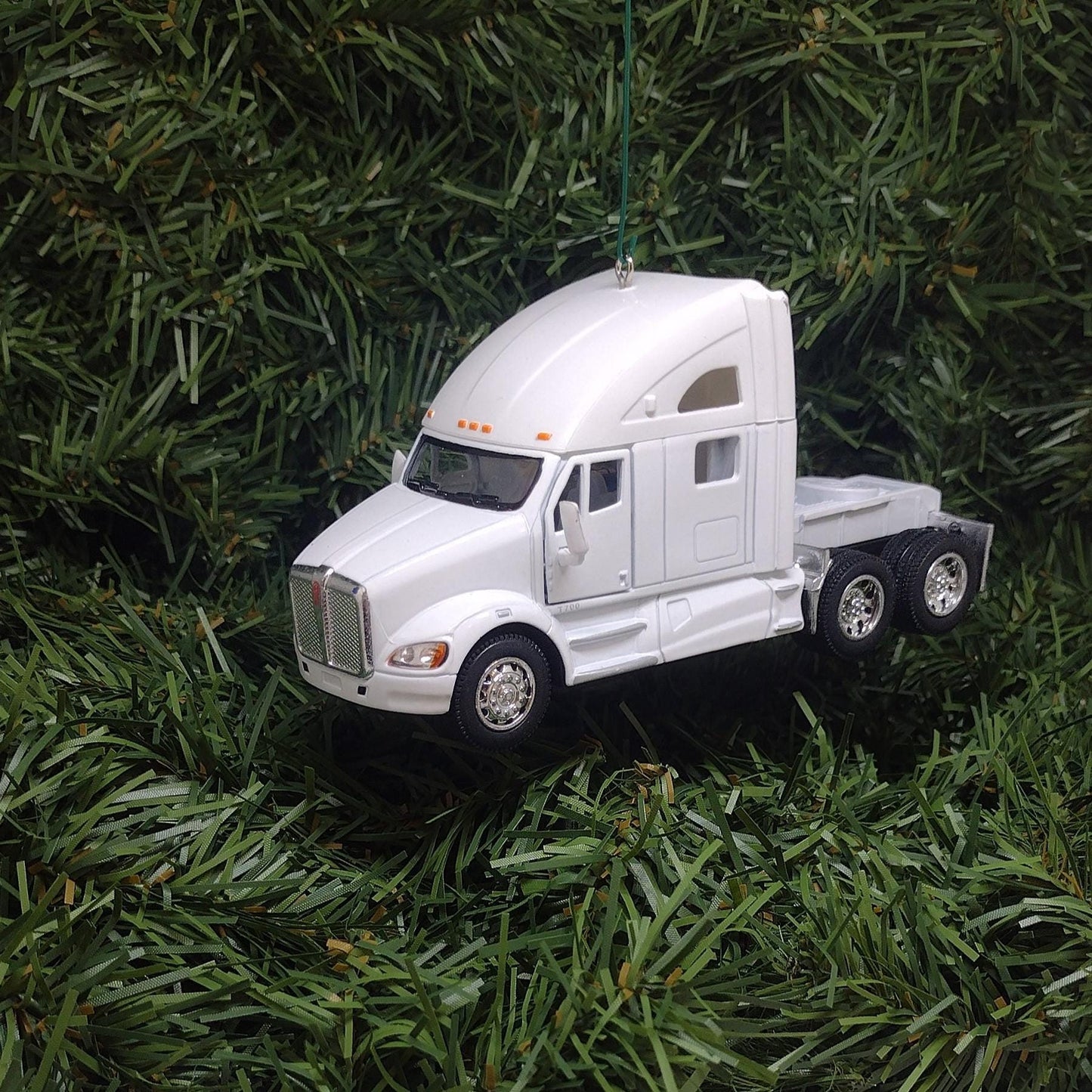 Kenworth Big Rig Ornament Christmas Gift Idea Xmas tree Decoration 5 inches Semi Tractor T-700 White