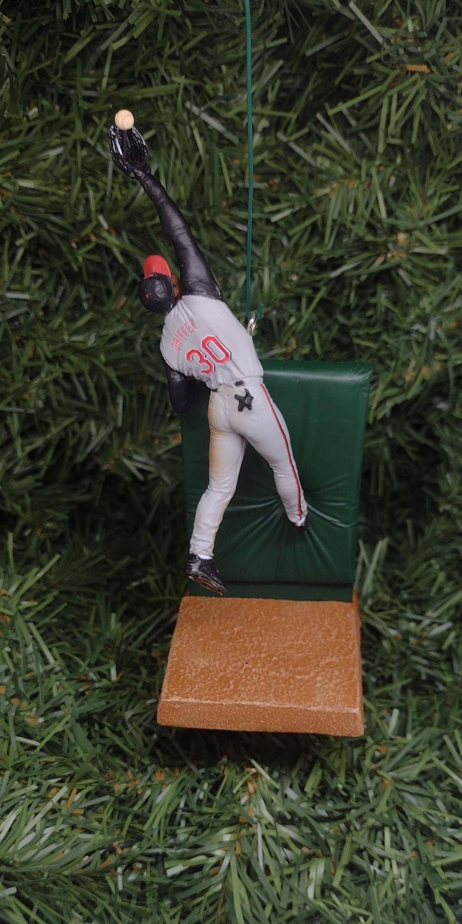 Ken Griffey Jr CINCINNATI REDS ornament Christmas tree decoration unique Xmas gift idea MLB baseball Wall Catch