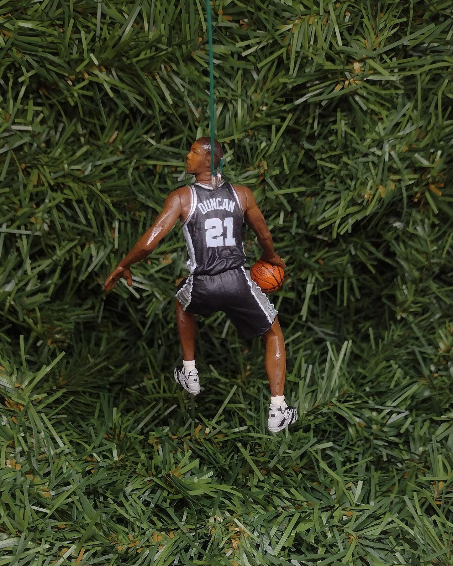 Tim Duncan SAN ANTONIO SPURS Christmas Ornament Unique Gift Idea Xmas Tree Decoration Nba Basketball figure