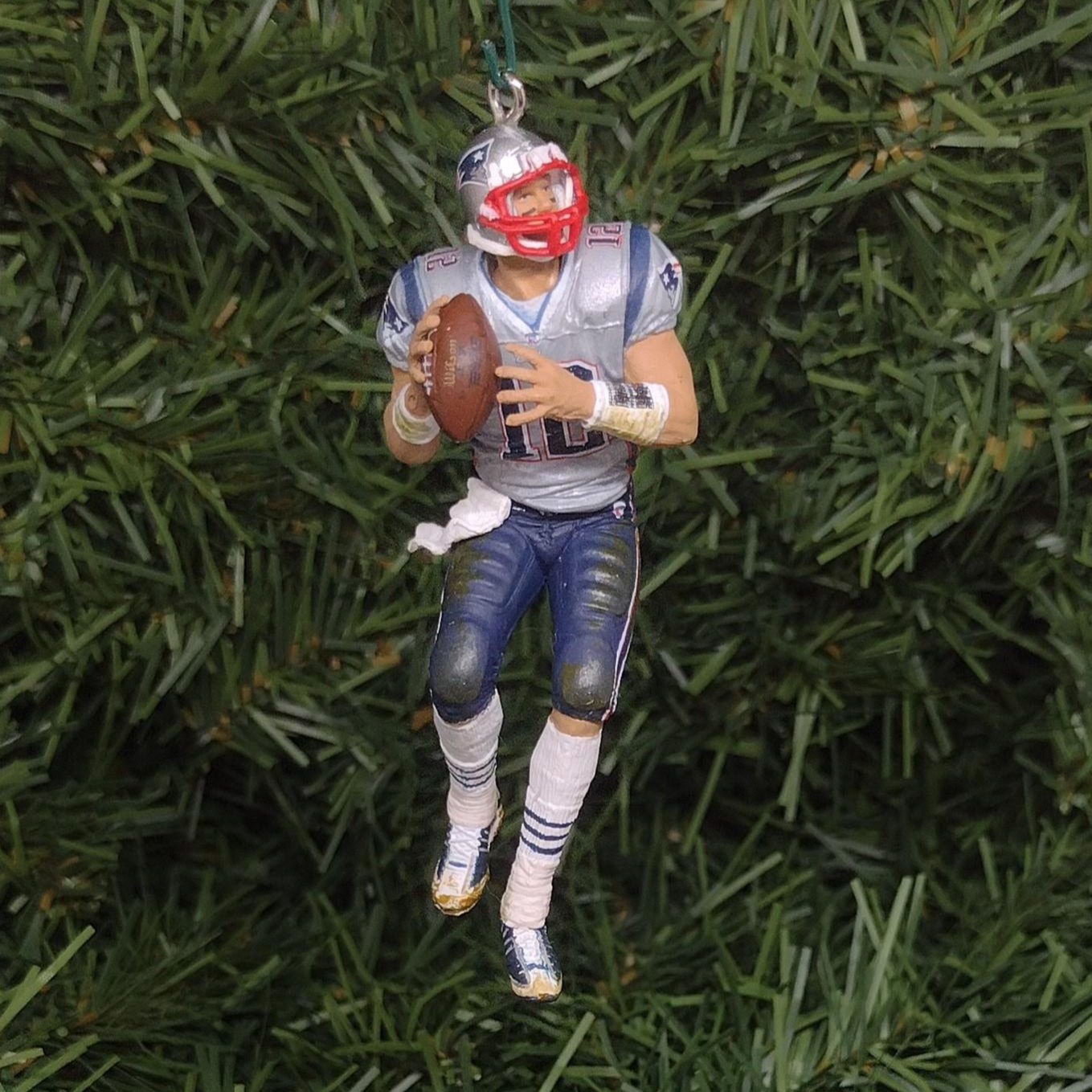 Tom Brady NEW ENGLAND PATRIOTS Christmas ornament Xmas tree nfl football figure unique gift idea