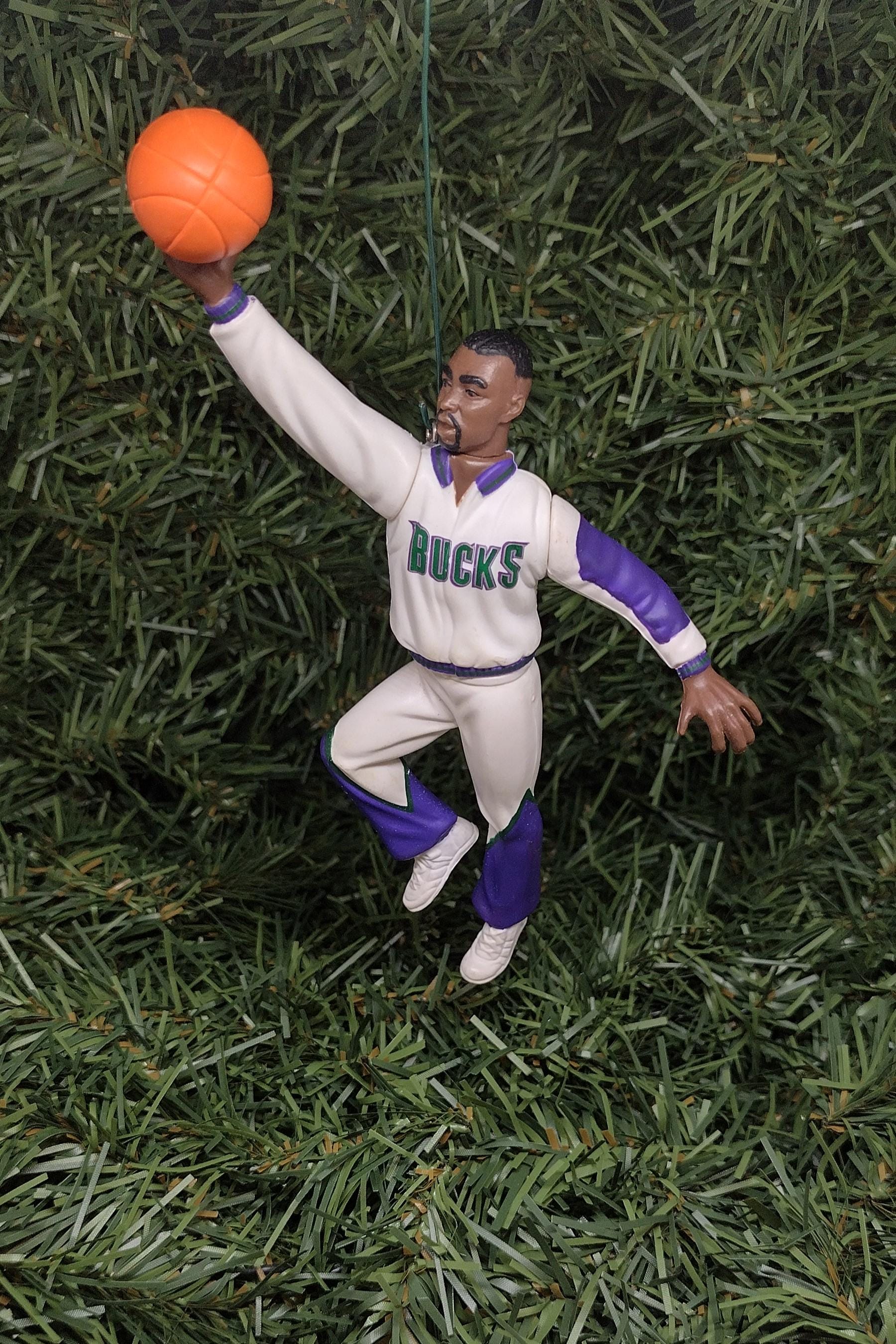 MILWAUKEE BUCKS Christmas ornament Vin Baker/Glenn Robinson xmas tree nba basketball figure unique gift idea Buck ornaments