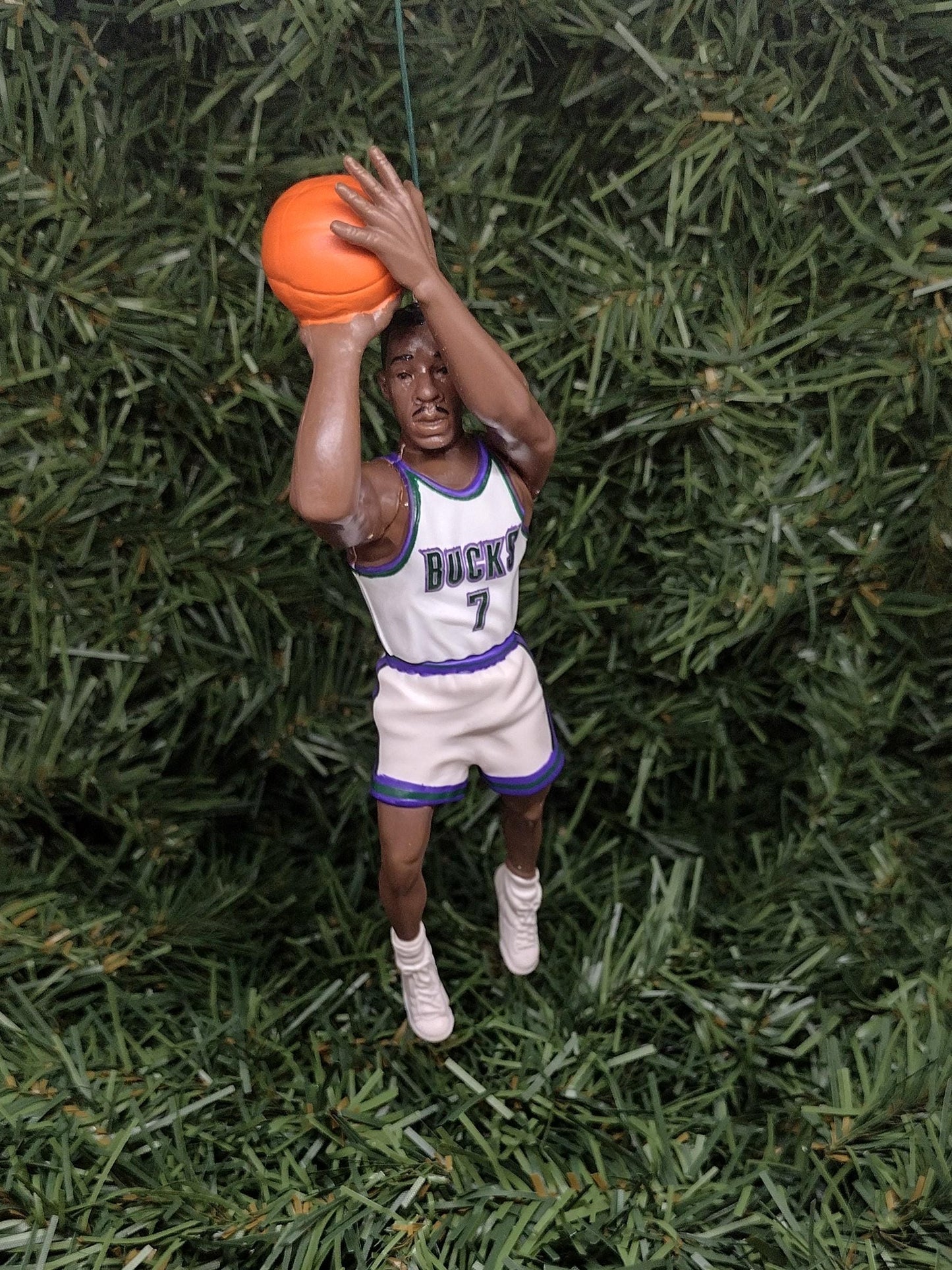 MILWAUKEE BUCKS Christmas ornament Vin Baker/Glenn Robinson xmas tree nba basketball figure unique gift idea Buck ornaments