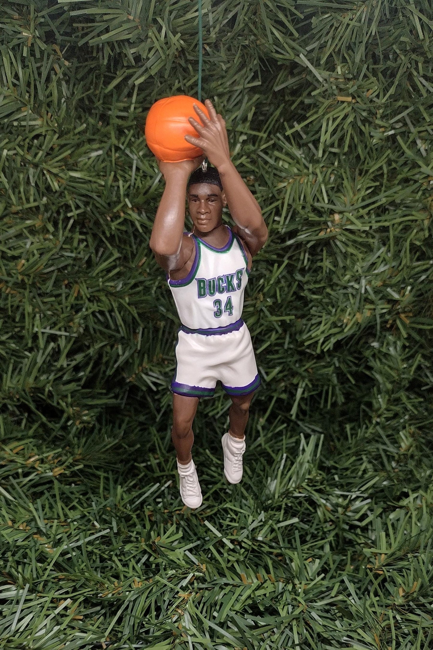 MILWAUKEE BUCKS Christmas ornament Vin Baker/Glenn Robinson xmas tree nba basketball figure unique gift idea Buck ornaments