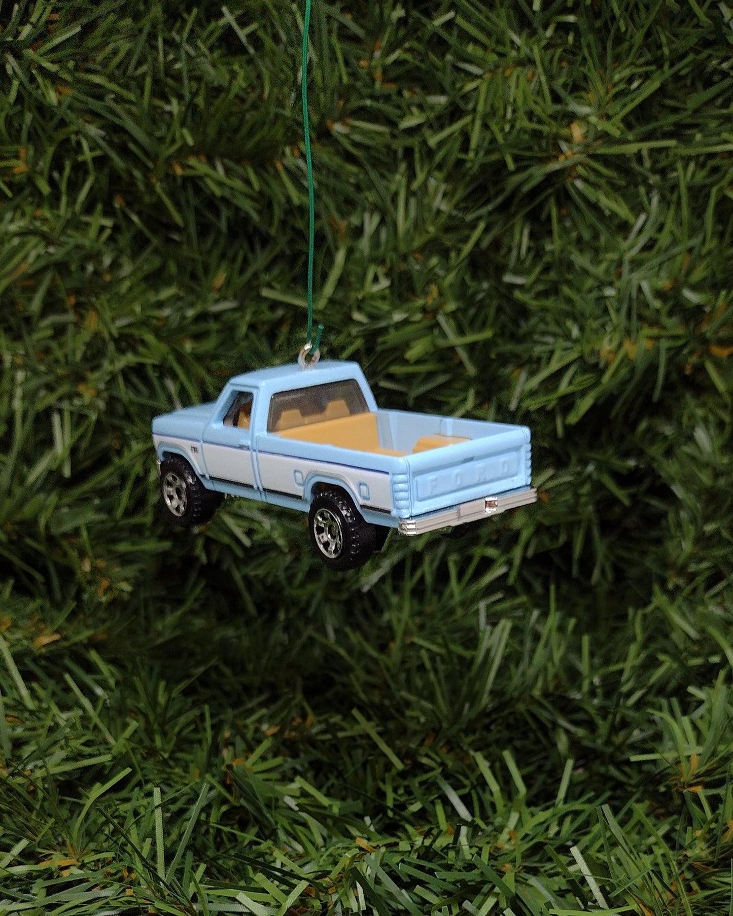 Ford F-150 Christmas Ornament 1986 F150 Pickup Truck Unique Gift Idea Xmas Tree Decoration 3 inch 1980 1981 1982 1983 1984 1985