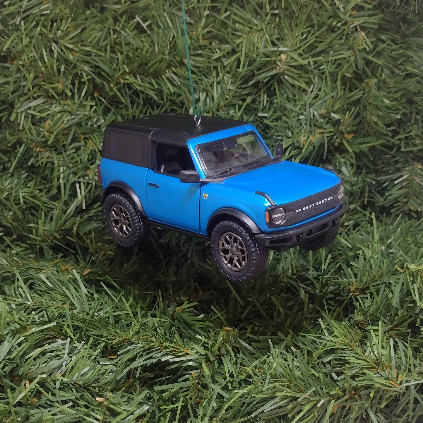 Ford Bronco Ornament 2022 Christmas Tree Decoration Unique Gift Idea 5 Inch Blue 4x4 SUV