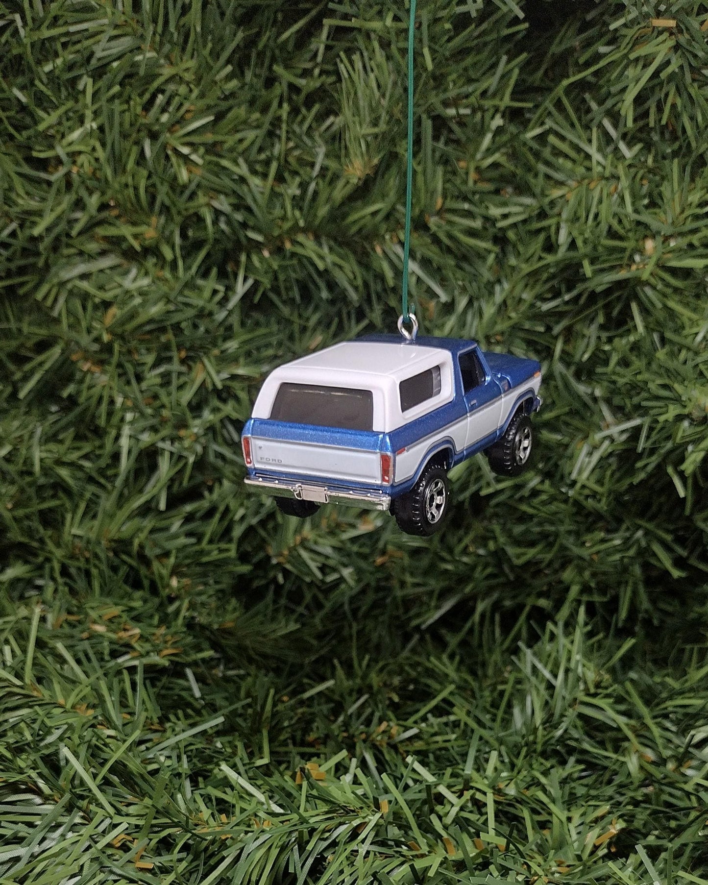 FORD 1978 BRONCO Christmas Ornament Unique Gift Idea 4X4 SUV Xmas Tree Decoration 2.5 inch 1979