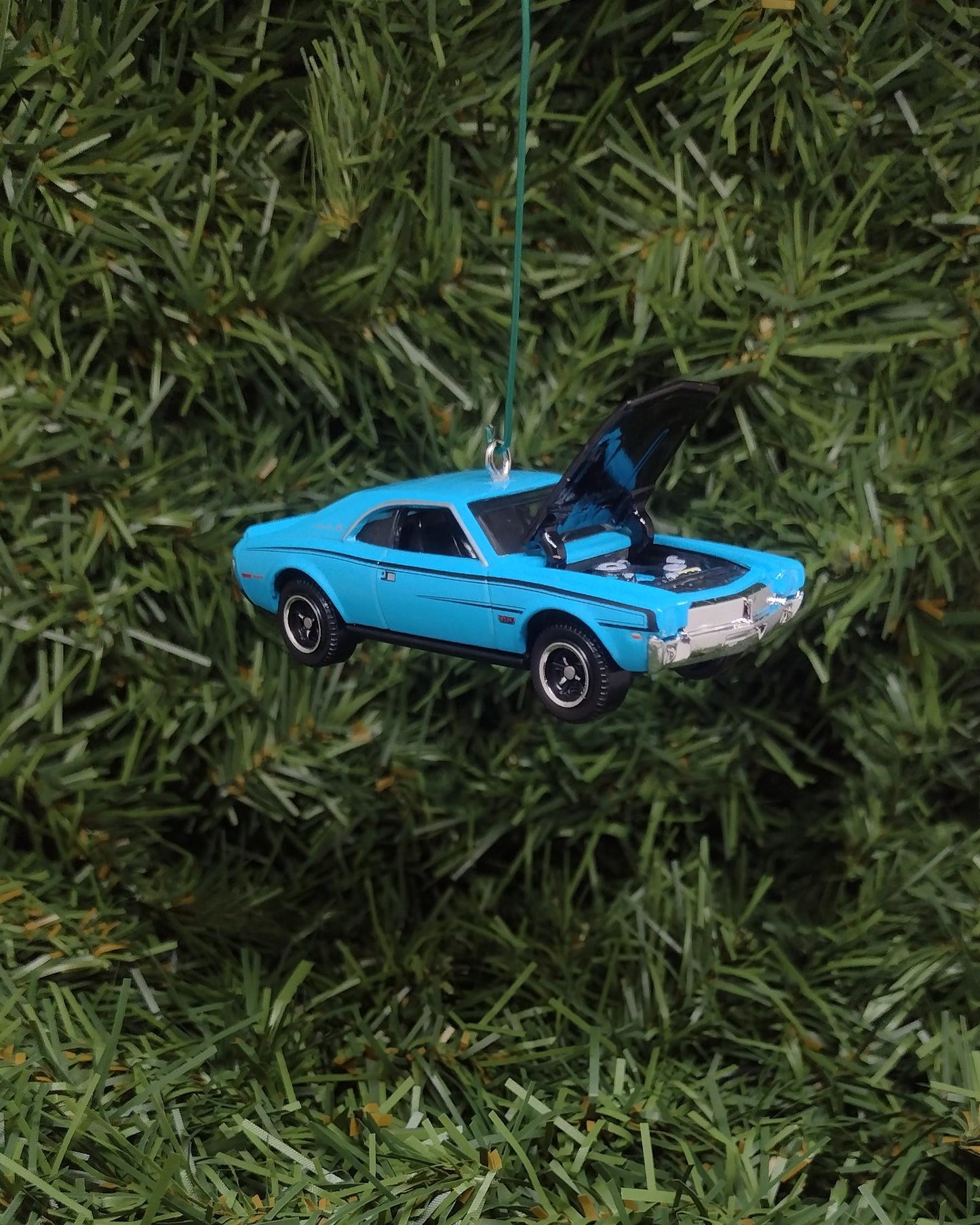 AMC 1970 JAVELIN Christmas Ornament Unique Gift Idea Xmas Tree Decoration Muscle Car Hood Opens