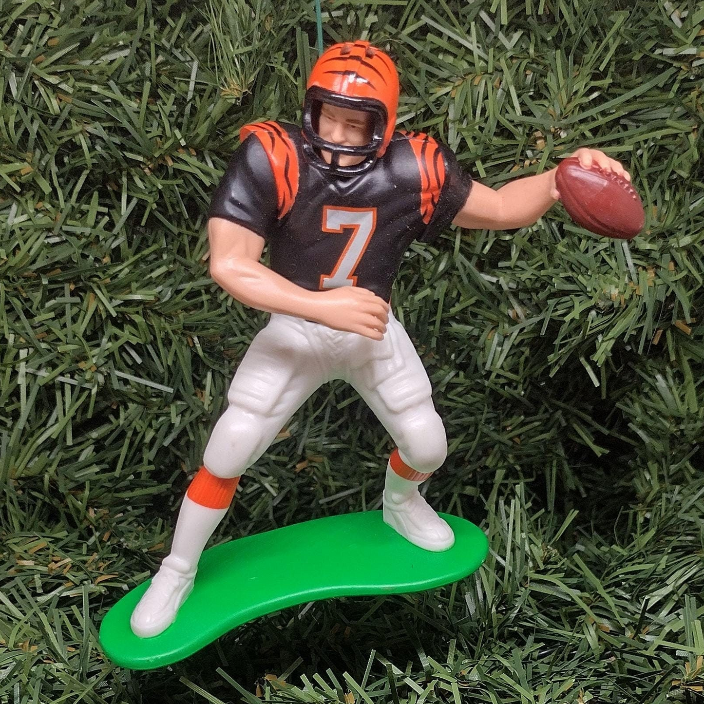 CINCINNATI BENGALS NFL Ornament Christmas Gift Boomer Esiason Football Figure Xmas Decoration