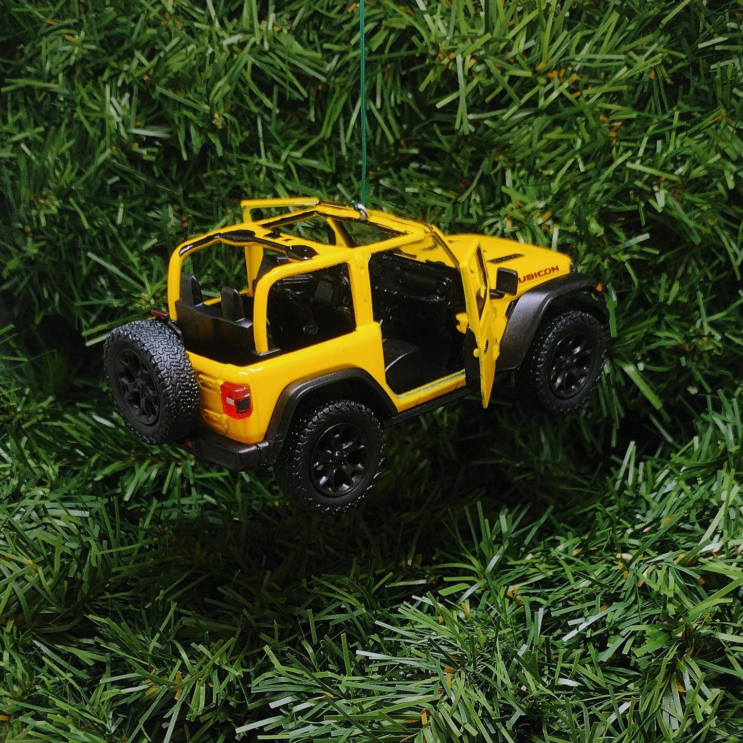 JEEP Wrangler Christmas Ornament OPEN TOP Gift Idea Fun Xmas tree Decoration 5 inch 2018 yellow