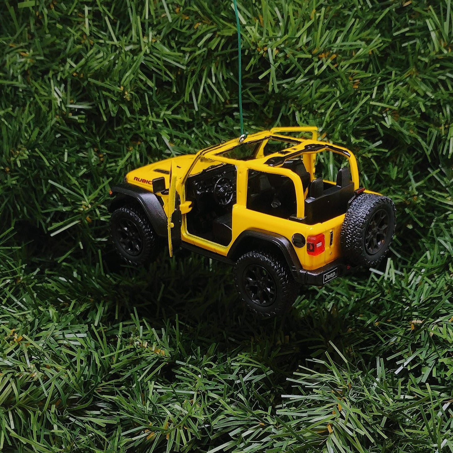 JEEP Wrangler Christmas Ornament OPEN TOP Gift Idea Fun Xmas tree Decoration 5 inch 2018 yellow