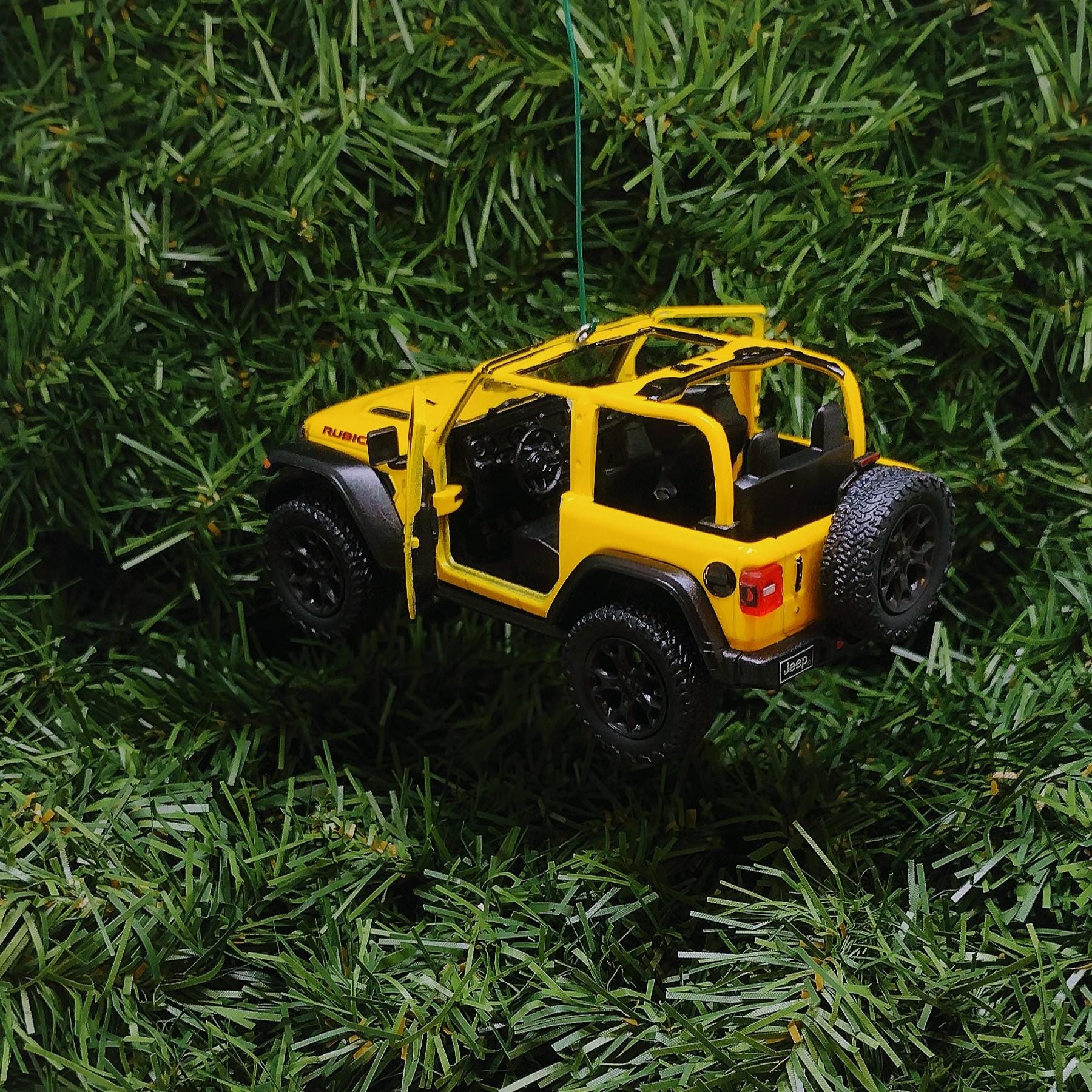 JEEP Wrangler Christmas Ornament OPEN TOP Gift Idea Fun Xmas tree Decoration 5 inch 2018 yellow