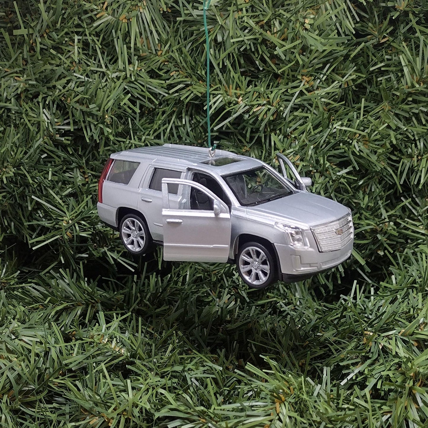 CADILLAC ESCALADE Ornament 2017 Christmas Tree Decoration Unique Xmas Gift Idea 5 inches long Silver Caddy 2015 - 2020