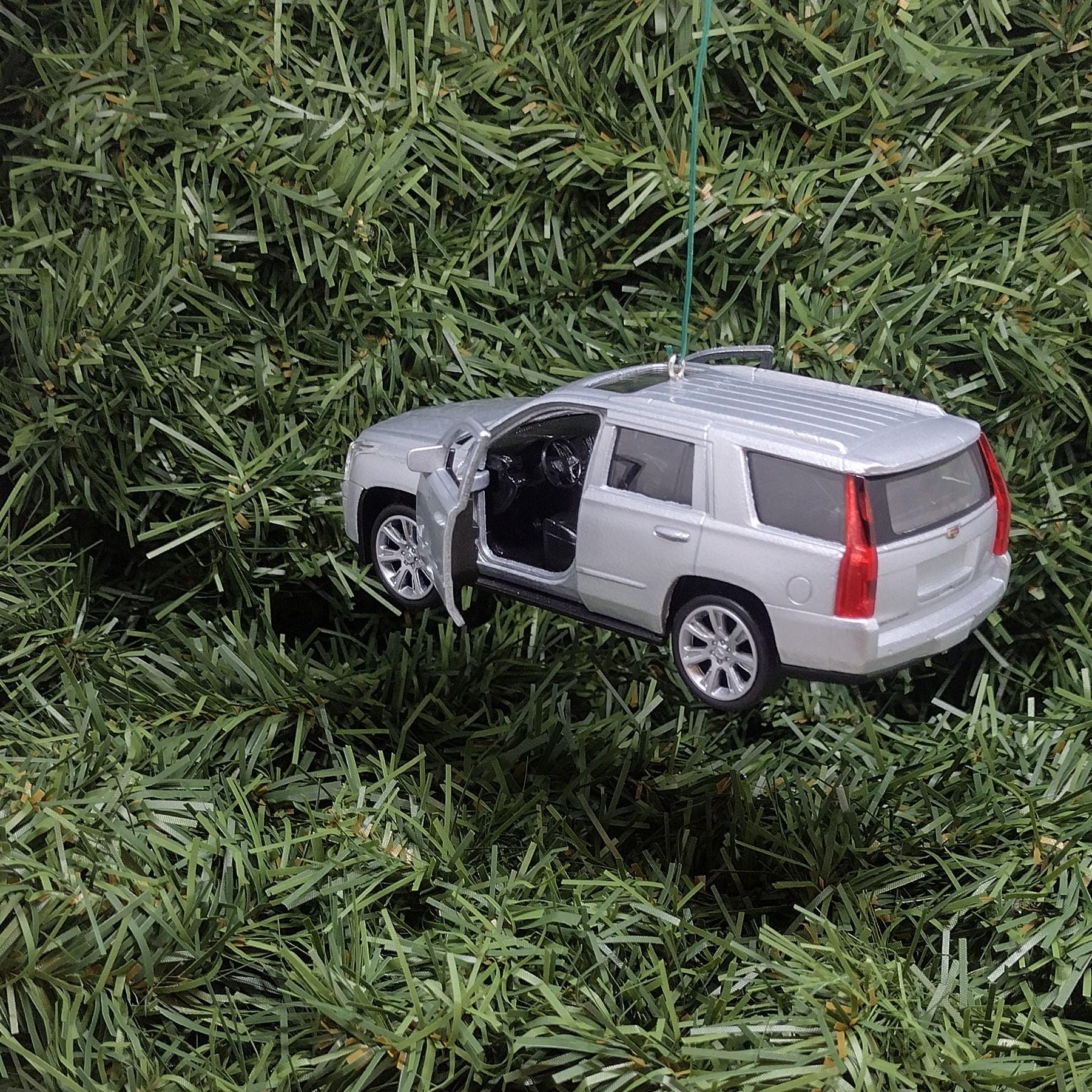 CADILLAC ESCALADE Ornament 2017 Christmas Tree Decoration Unique Xmas Gift Idea 5 inches long Silver Caddy 2015 - 2020