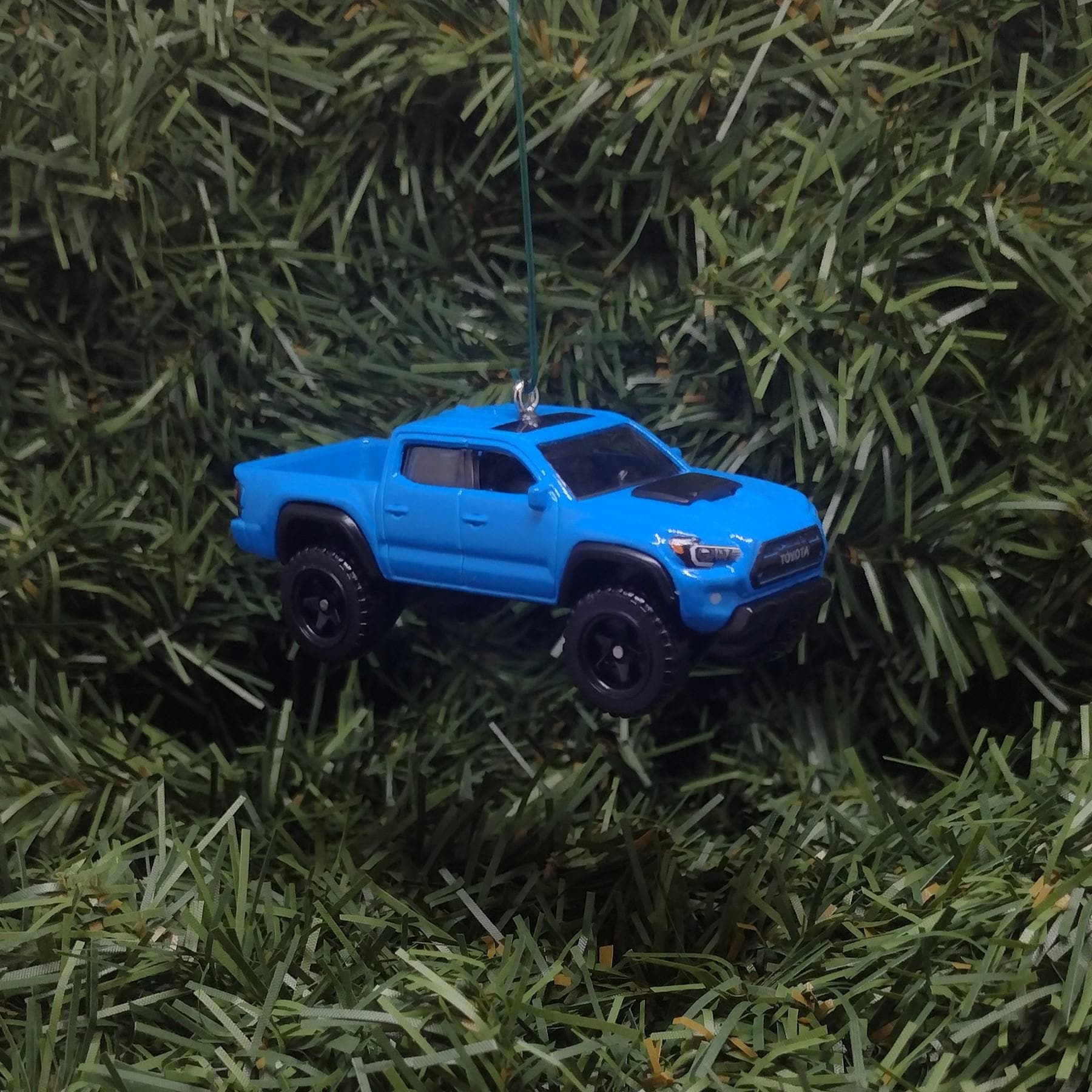 TOYOTA TACOMA Ornament 2020 Christmas Tree Decoration Xmas Gift Pickup Truck