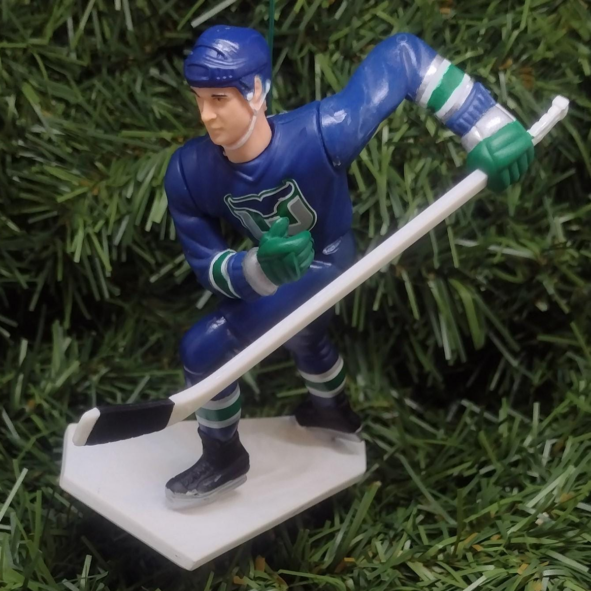 Brendan Shanahan HARTFORD WHALERS NHL Ornament Christmas Tree Gift Hockey Figure