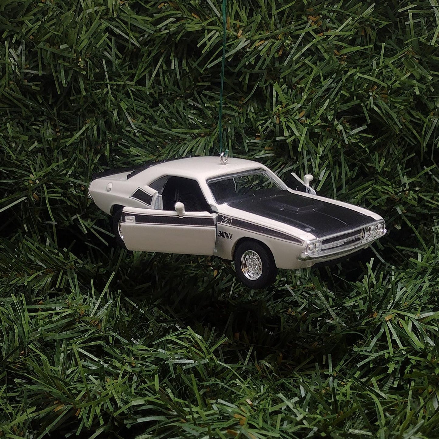 DODGE Challenger Ornament 1970 340 Six Pack Christmas Gift Unique Xmas Tree Decoration White