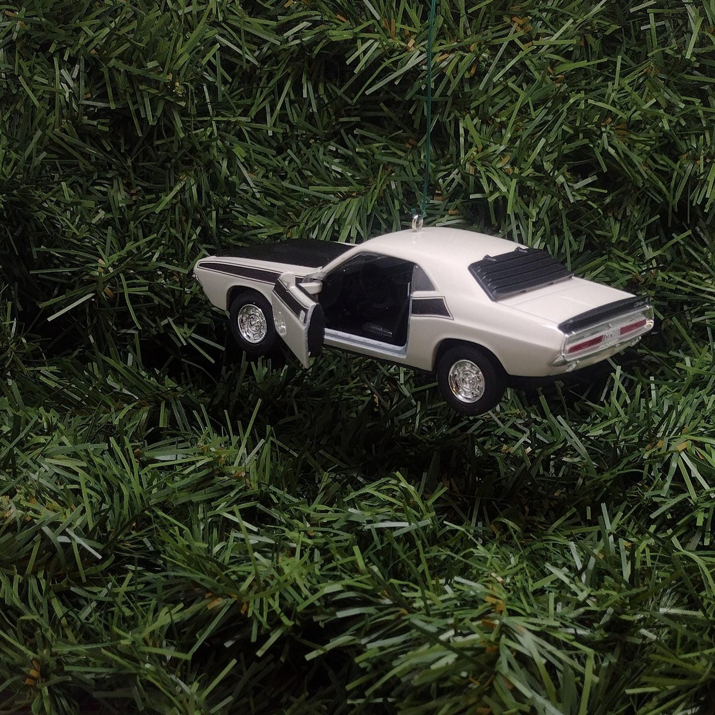 DODGE Challenger Ornament 1970 340 Six Pack Christmas Gift Unique Xmas Tree Decoration White